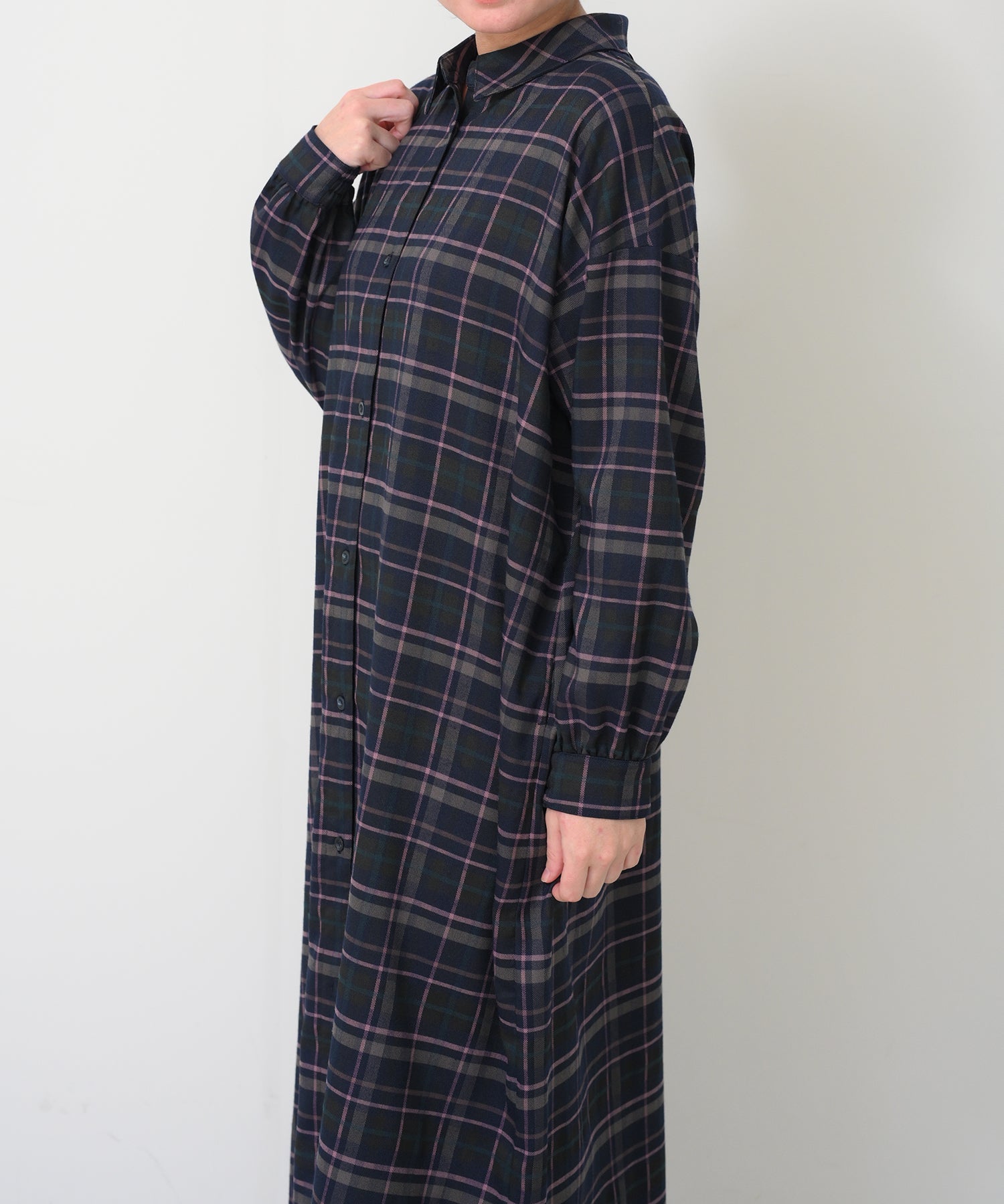 ネイビー　model：H163