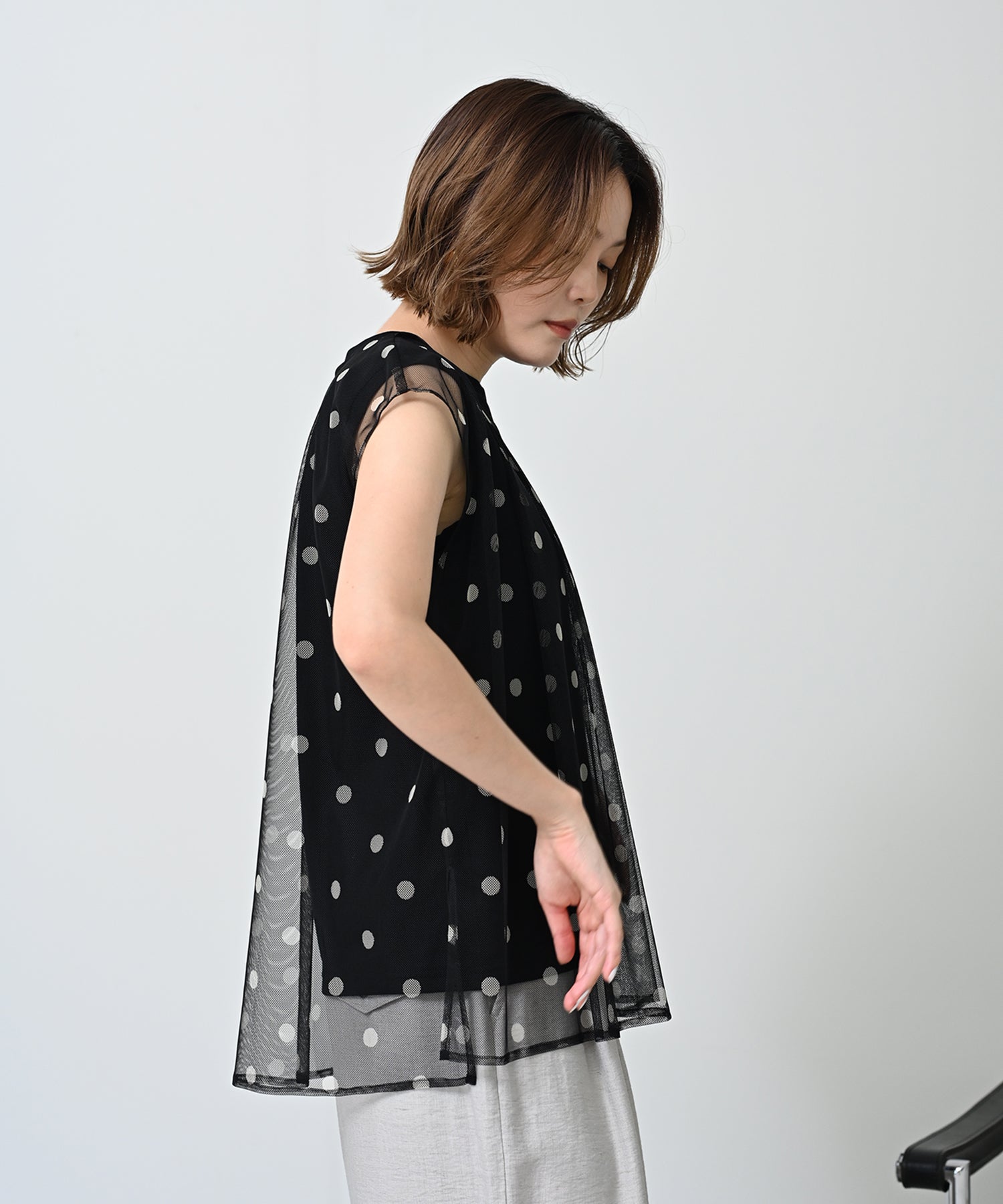 ブラック　model：H167