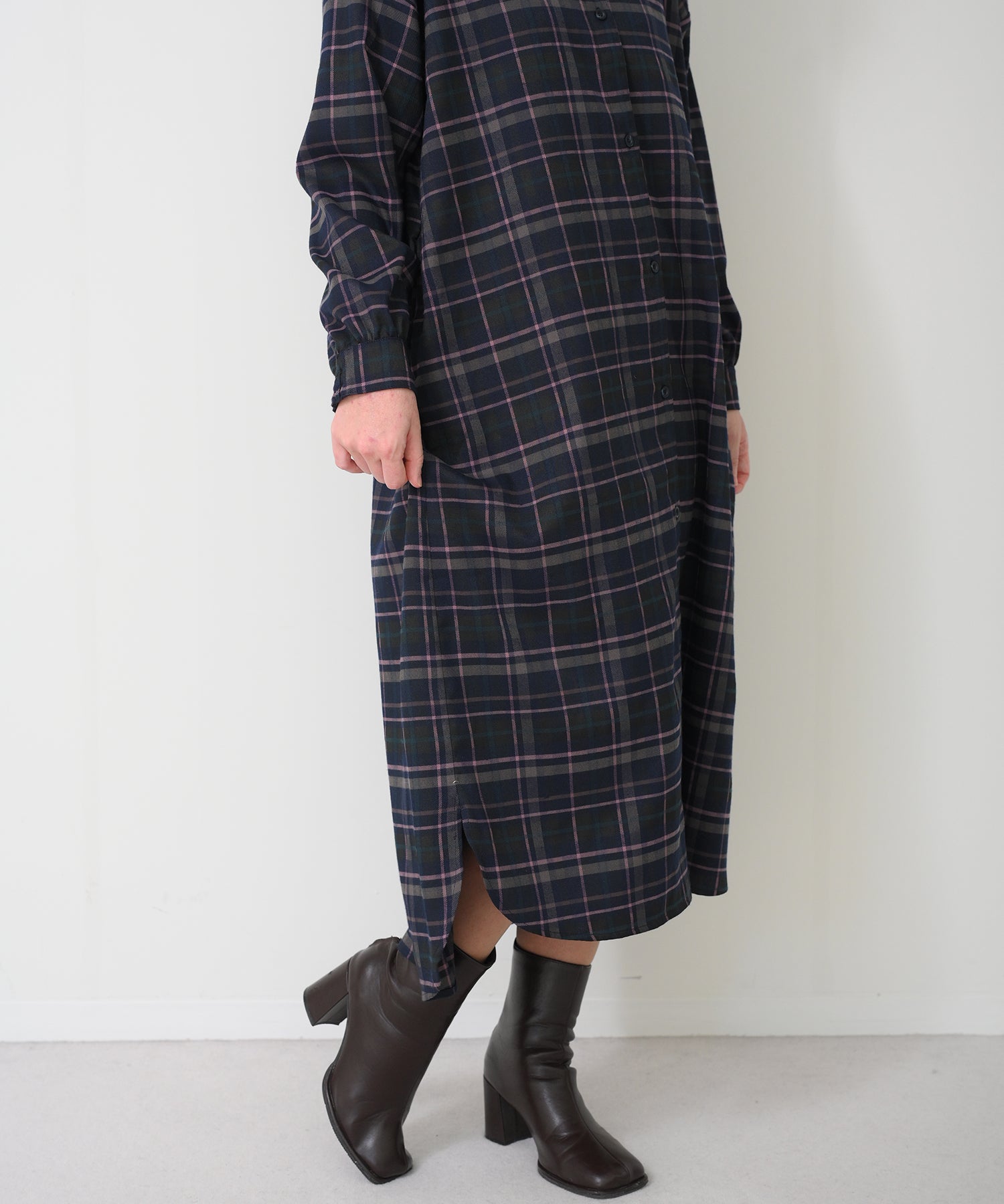 ネイビー　model：H163