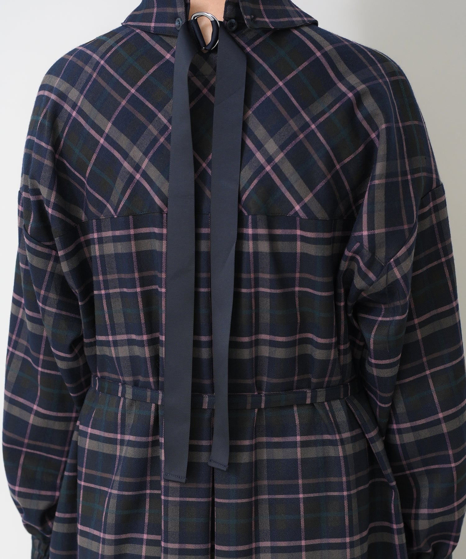 ネイビー　model：H163