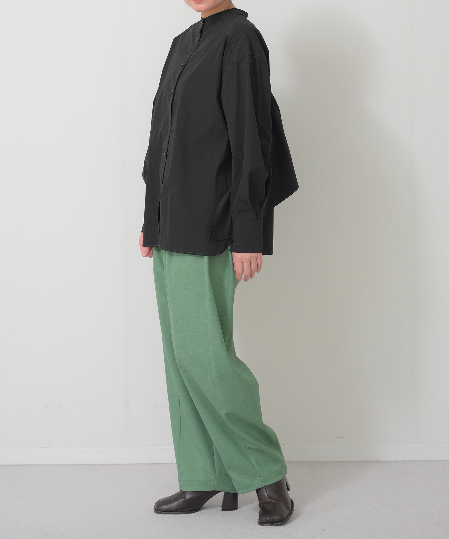 ブラック　model：H163