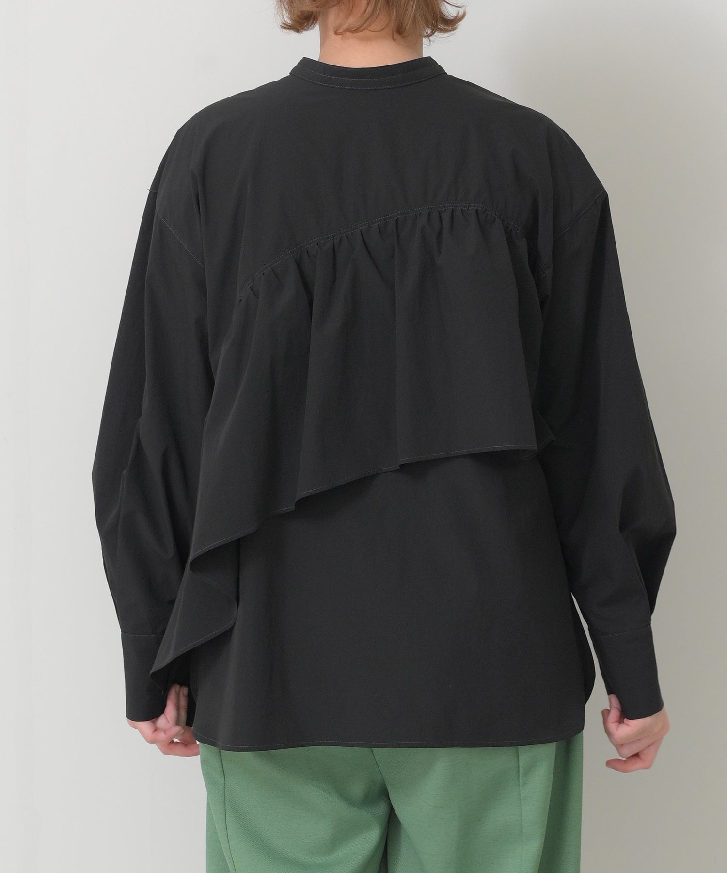 ブラック　model：H163