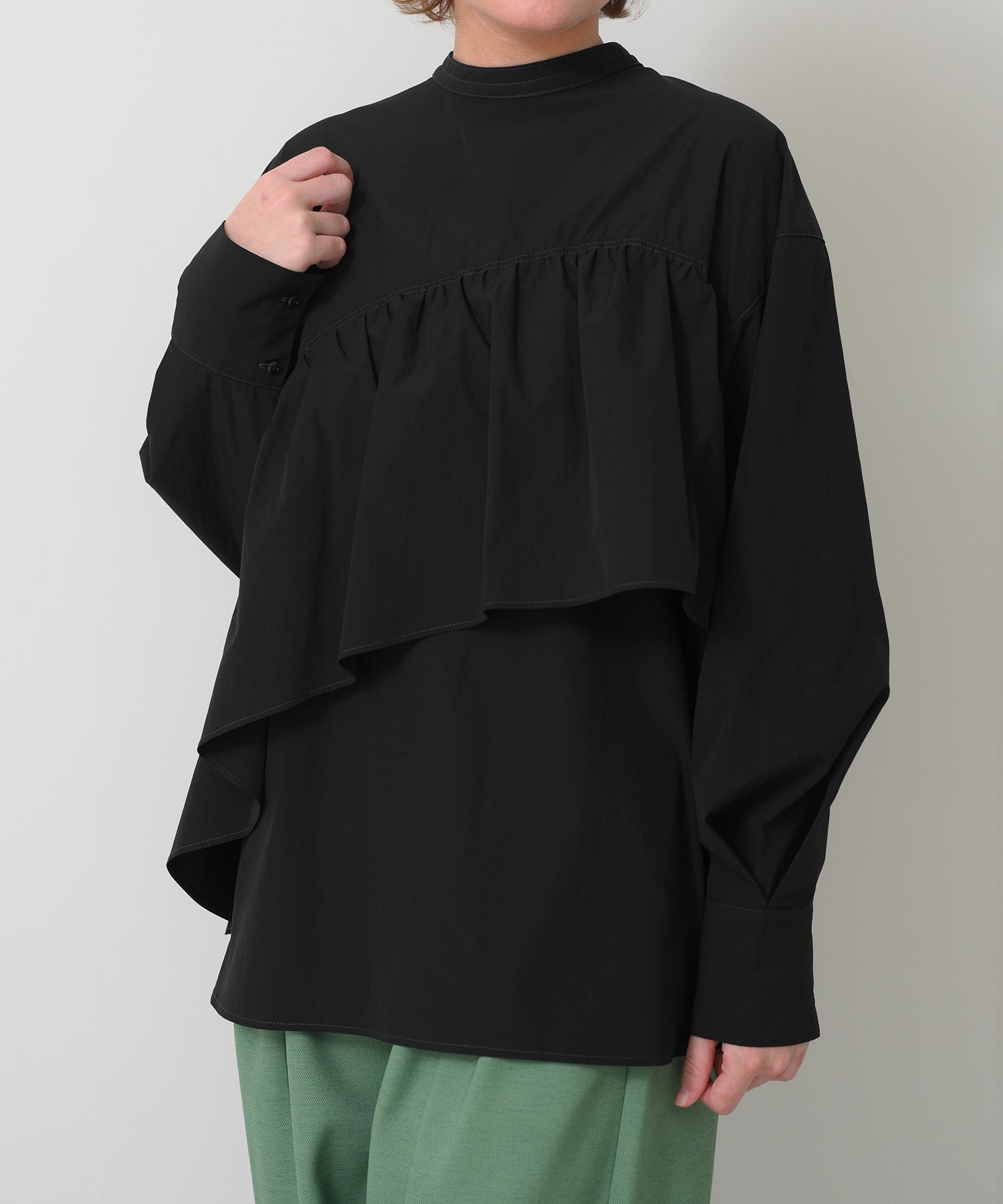 ブラック　model：H163