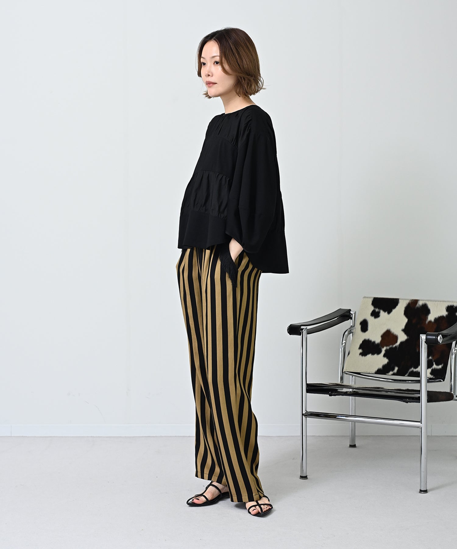 ブラック　model；H167