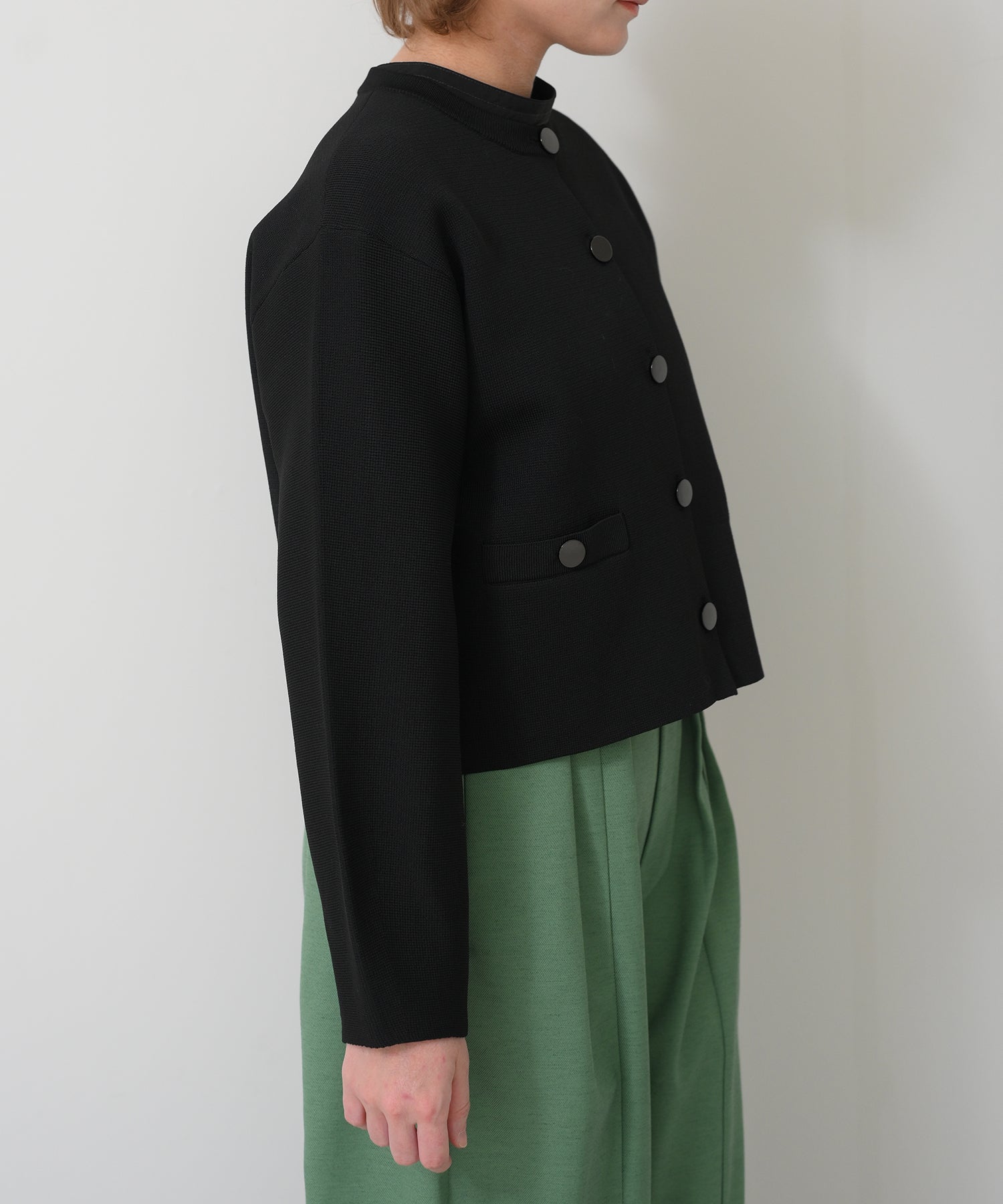 ブラック　model：H163