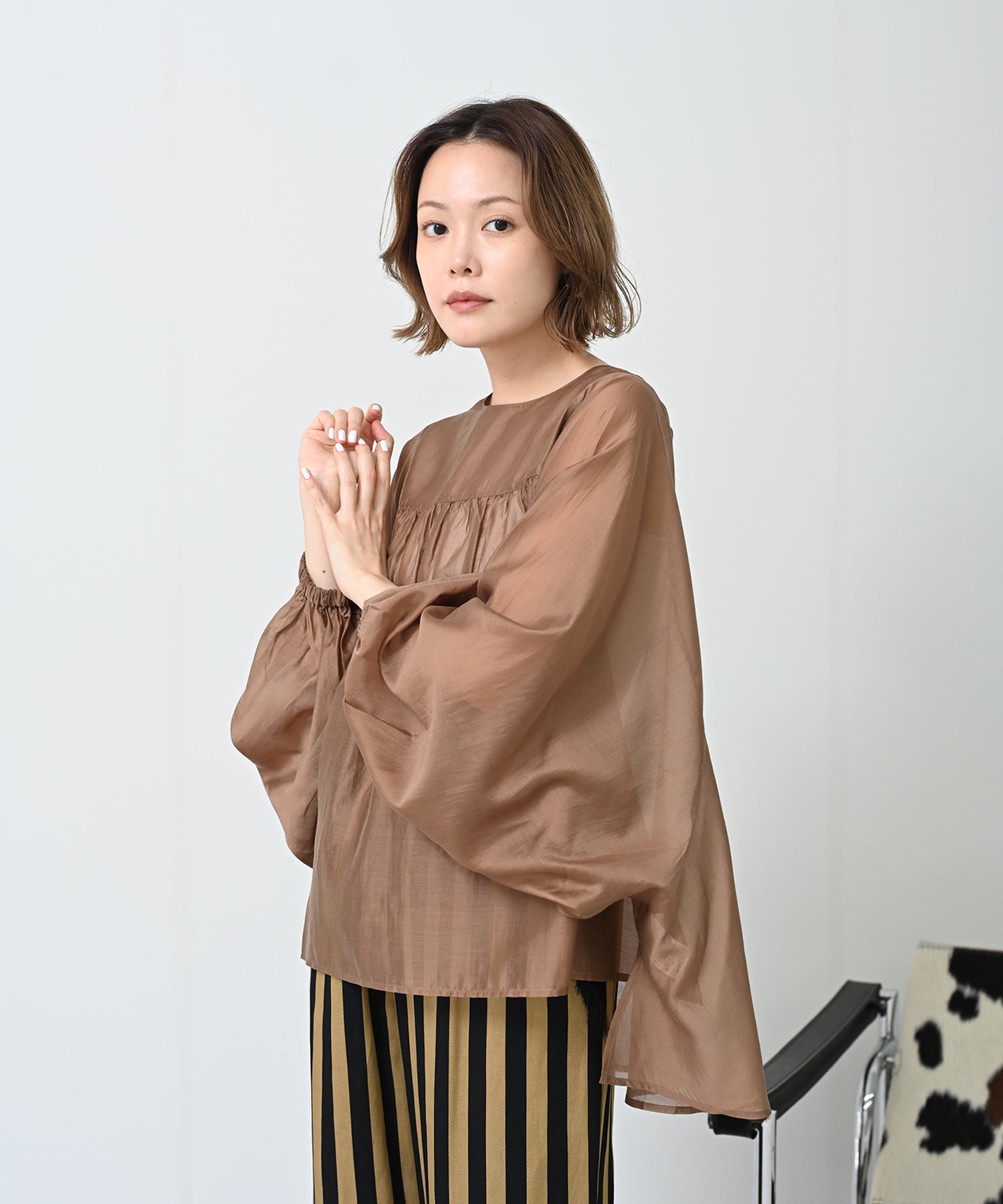 ブラウン　model：H167