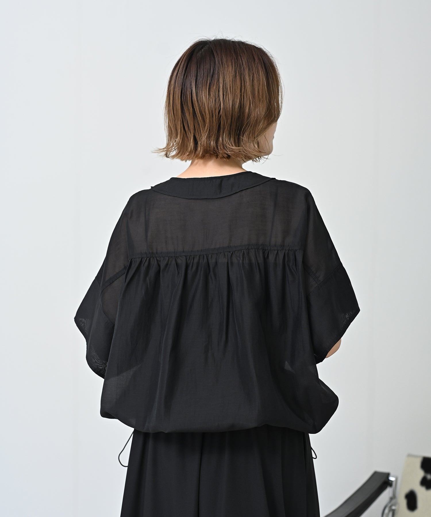ブラック　model：H167