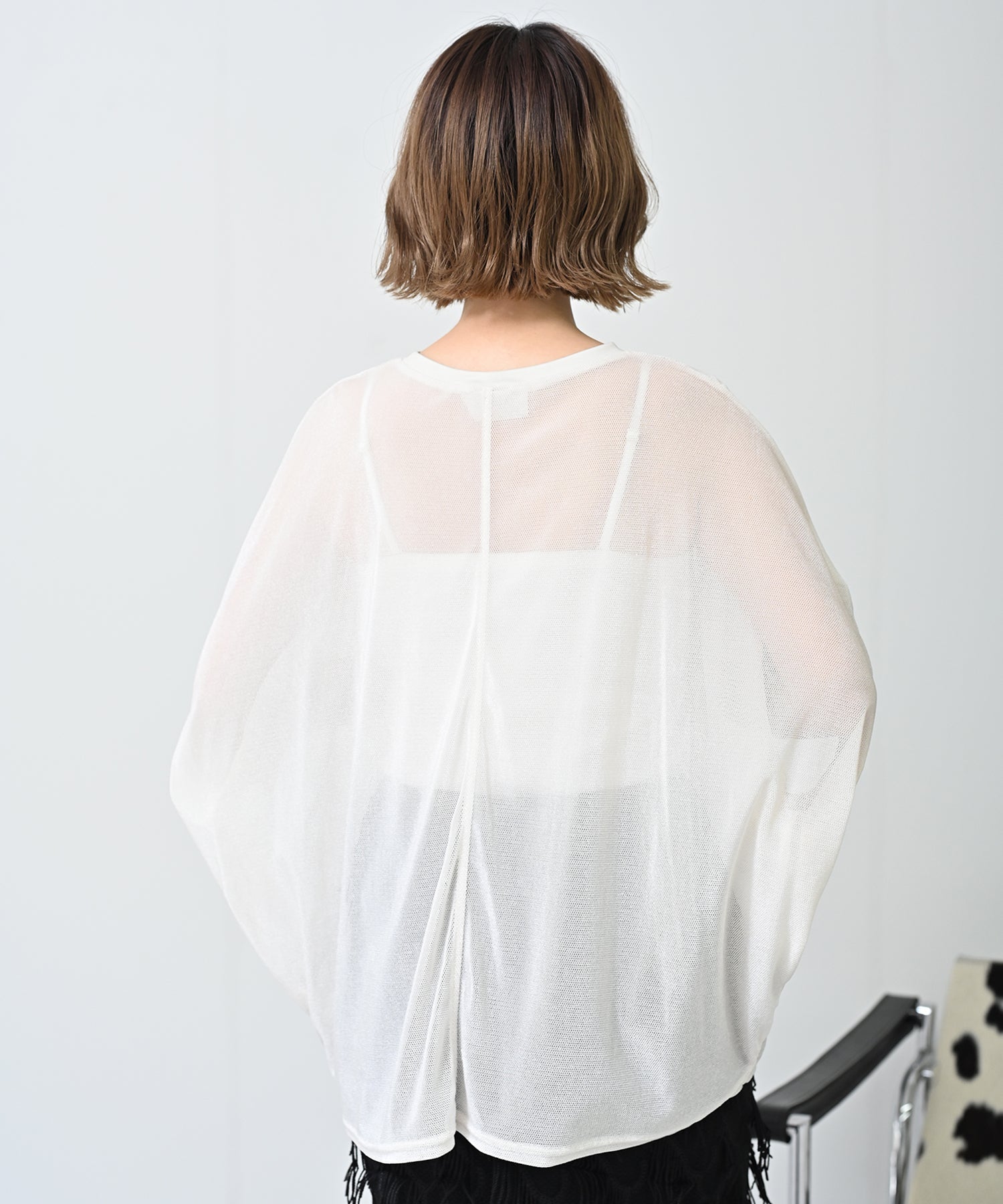 オフホワイト　model：H167