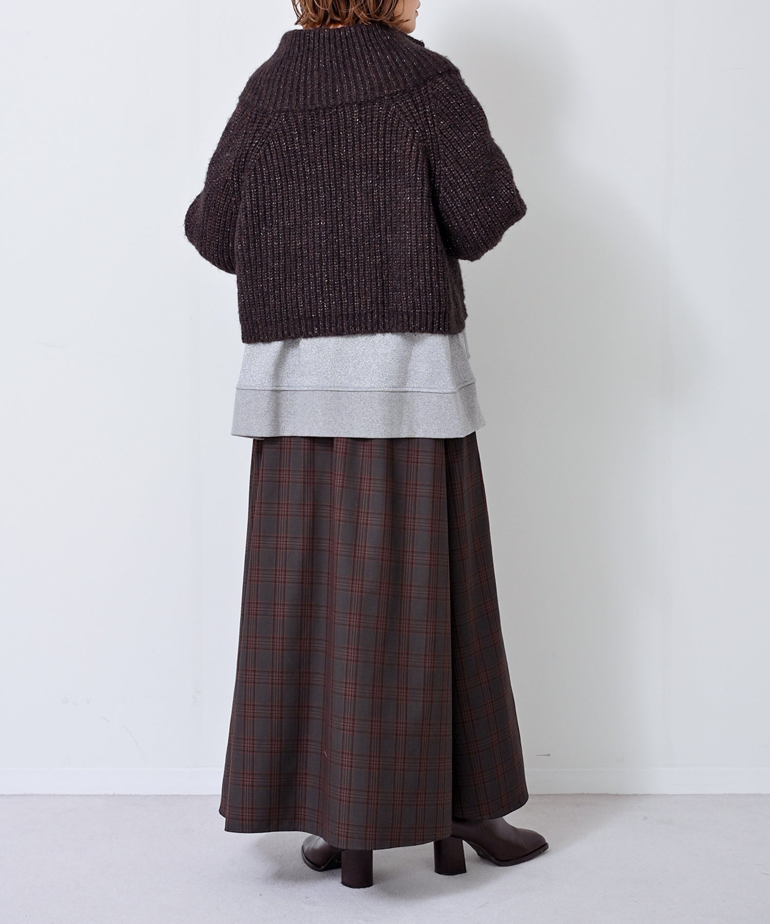 ブラウン　model：H167
