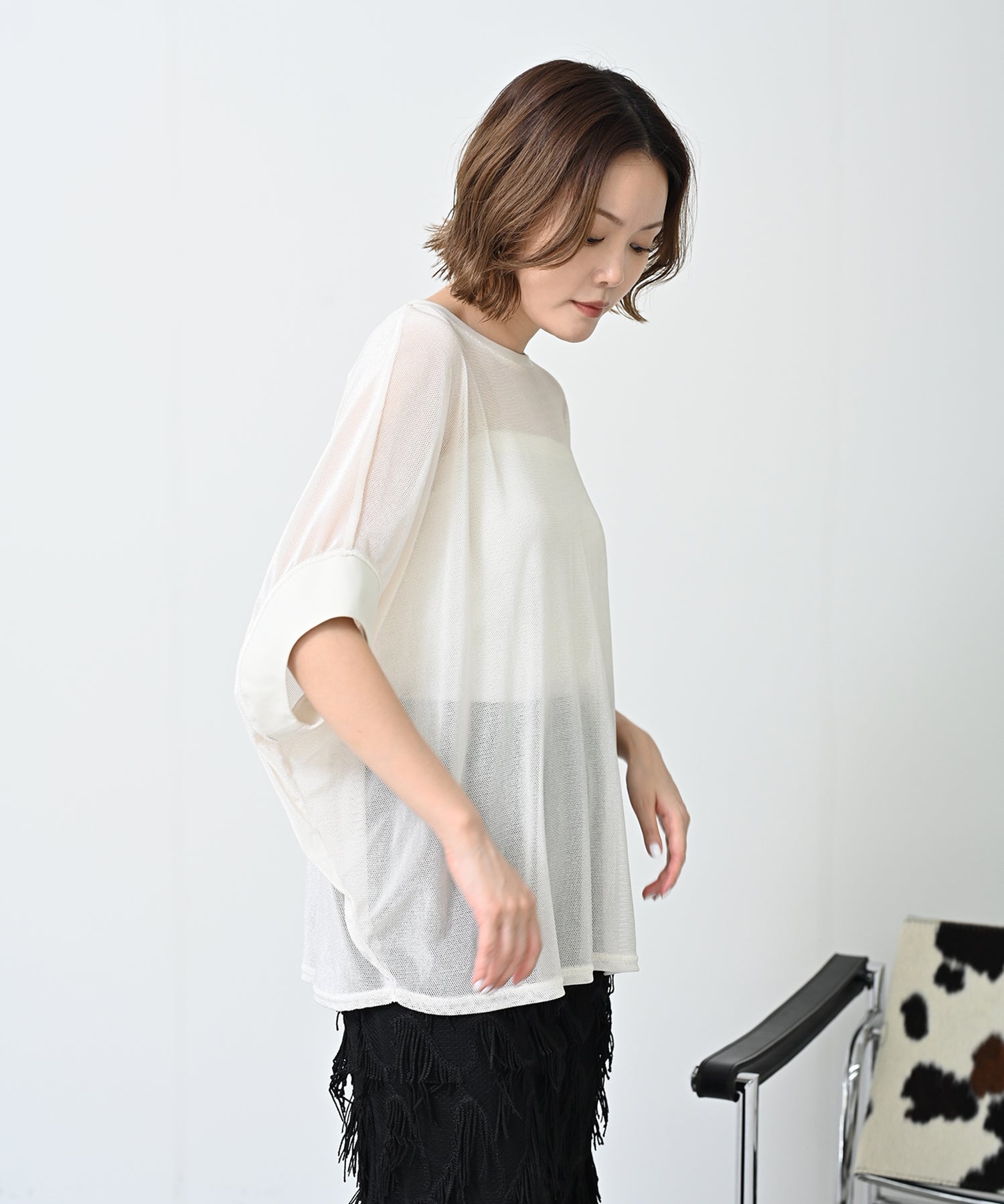 オフホワイト　model：H167