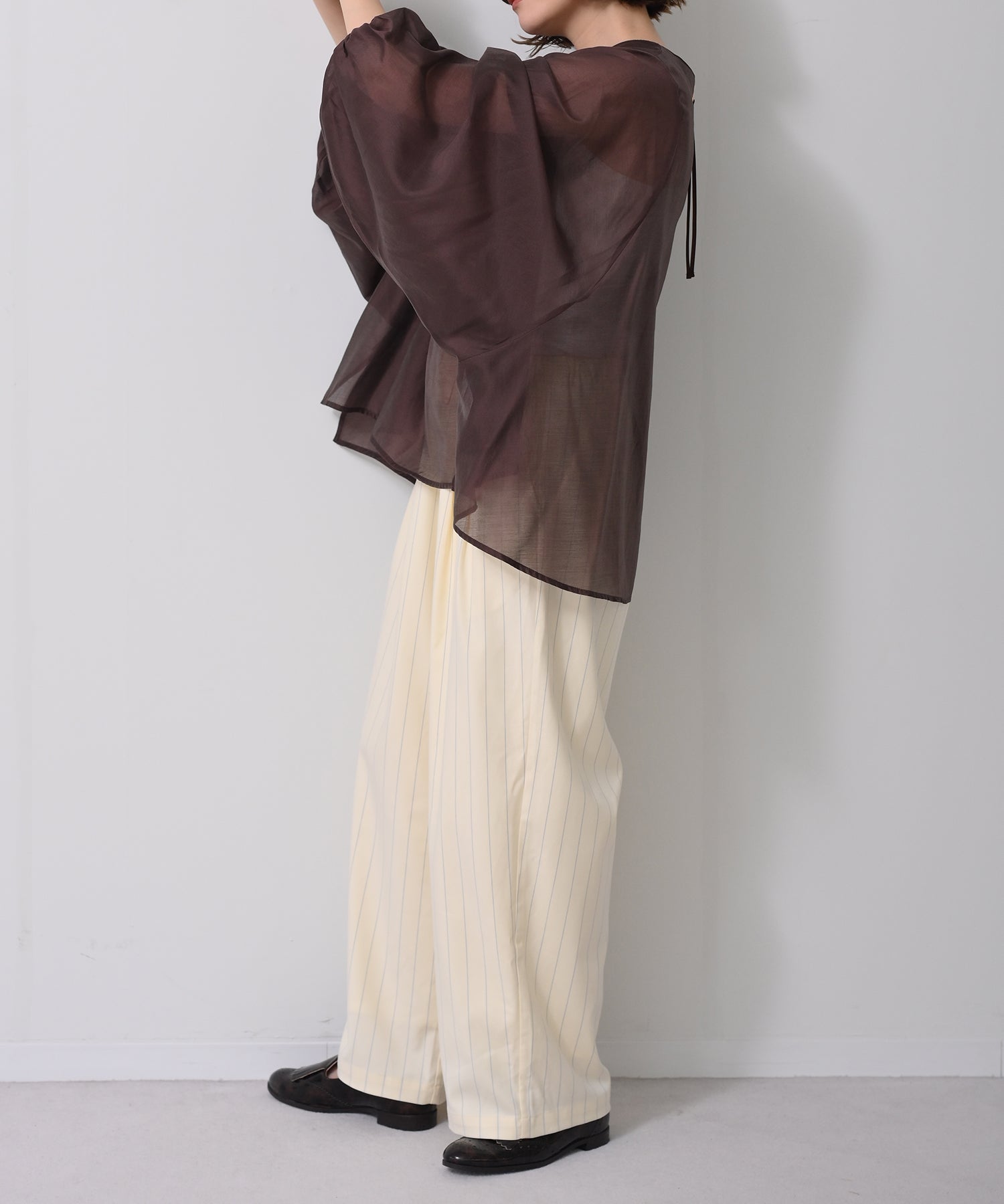 ブラウン　model：H167