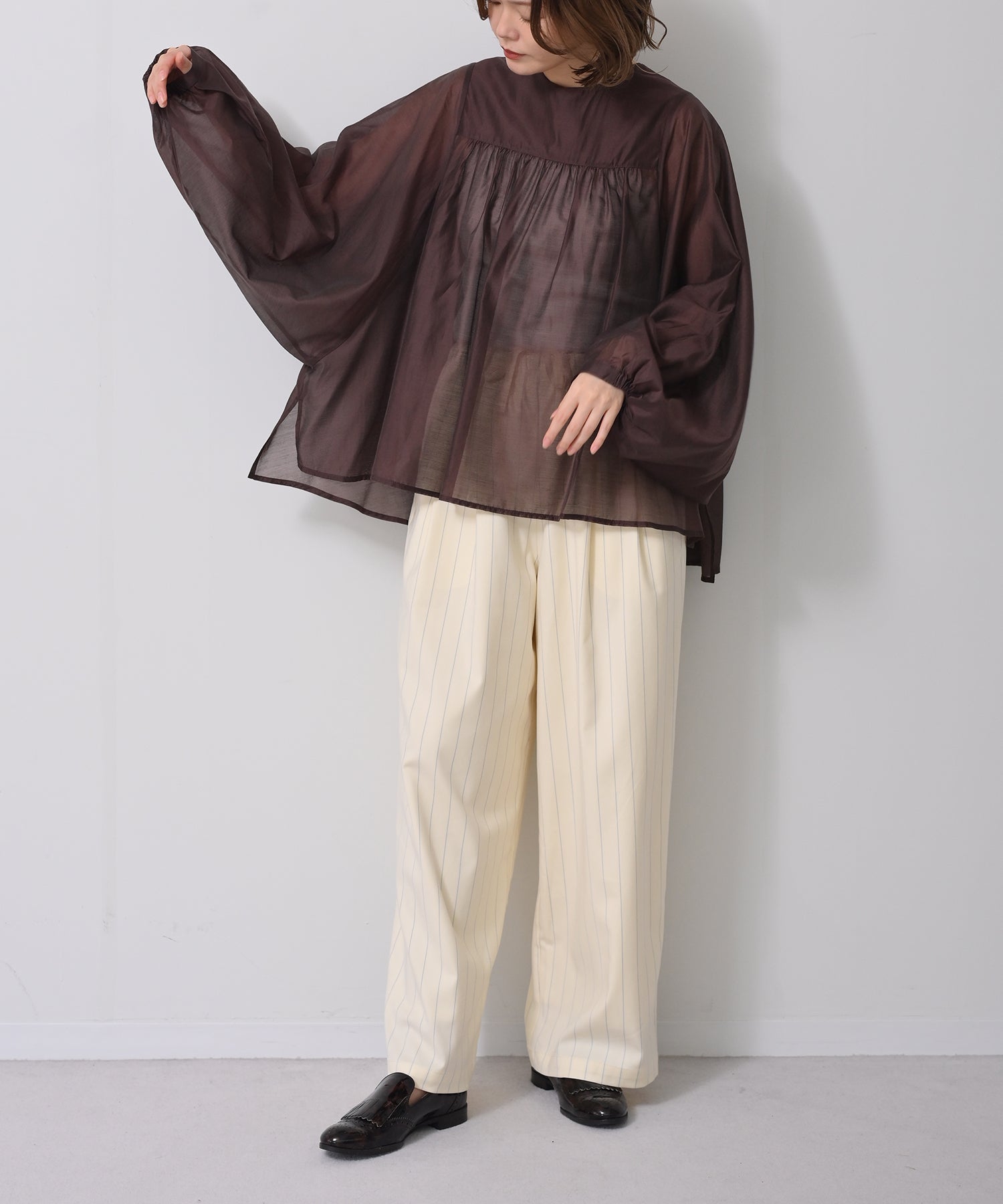 ブラウン　model：H167