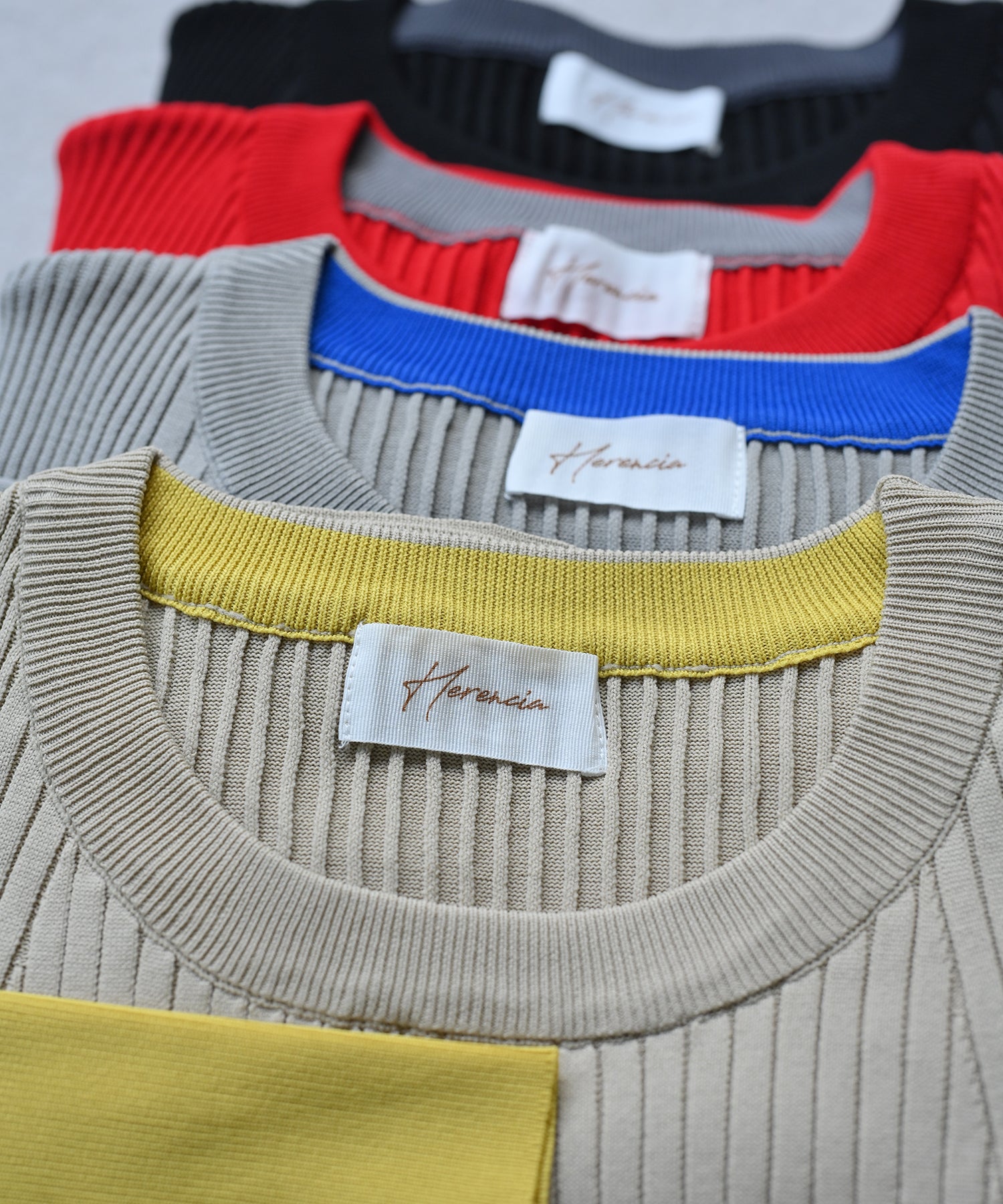 Two-Tone Ribbed Sleeve Knit