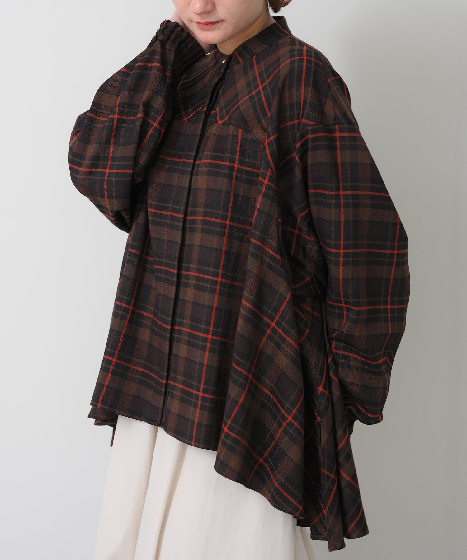 ブラウン　model：H163