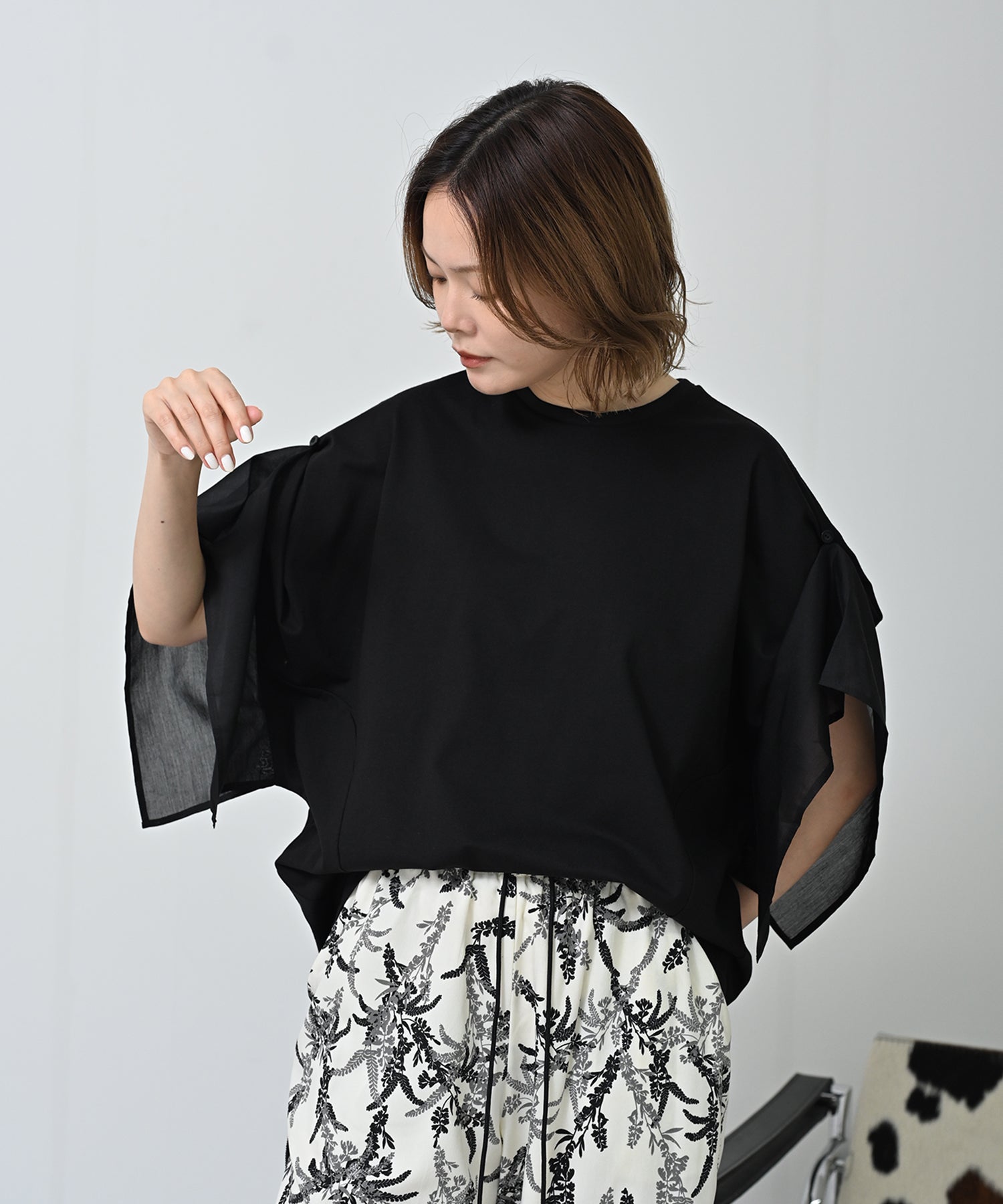 ブラック　model：H167