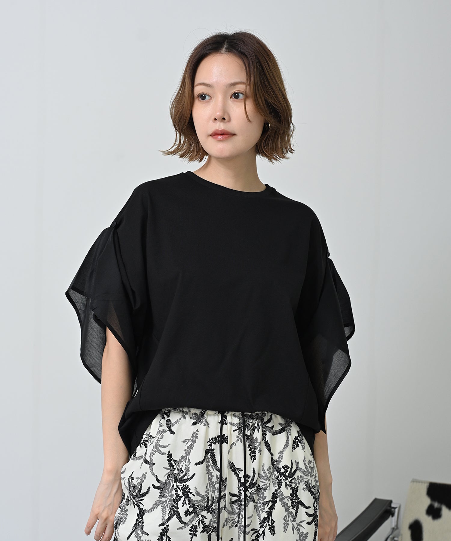 ブラック　model：H167