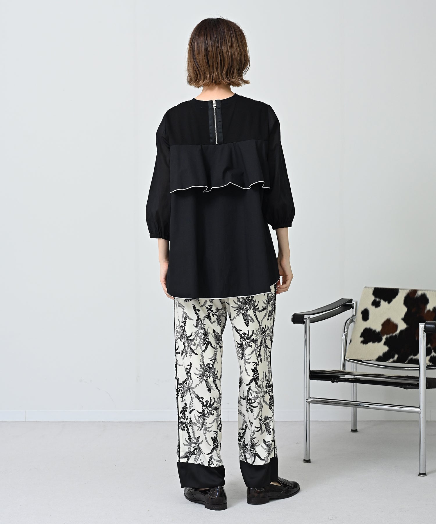 ブラック　model：H167