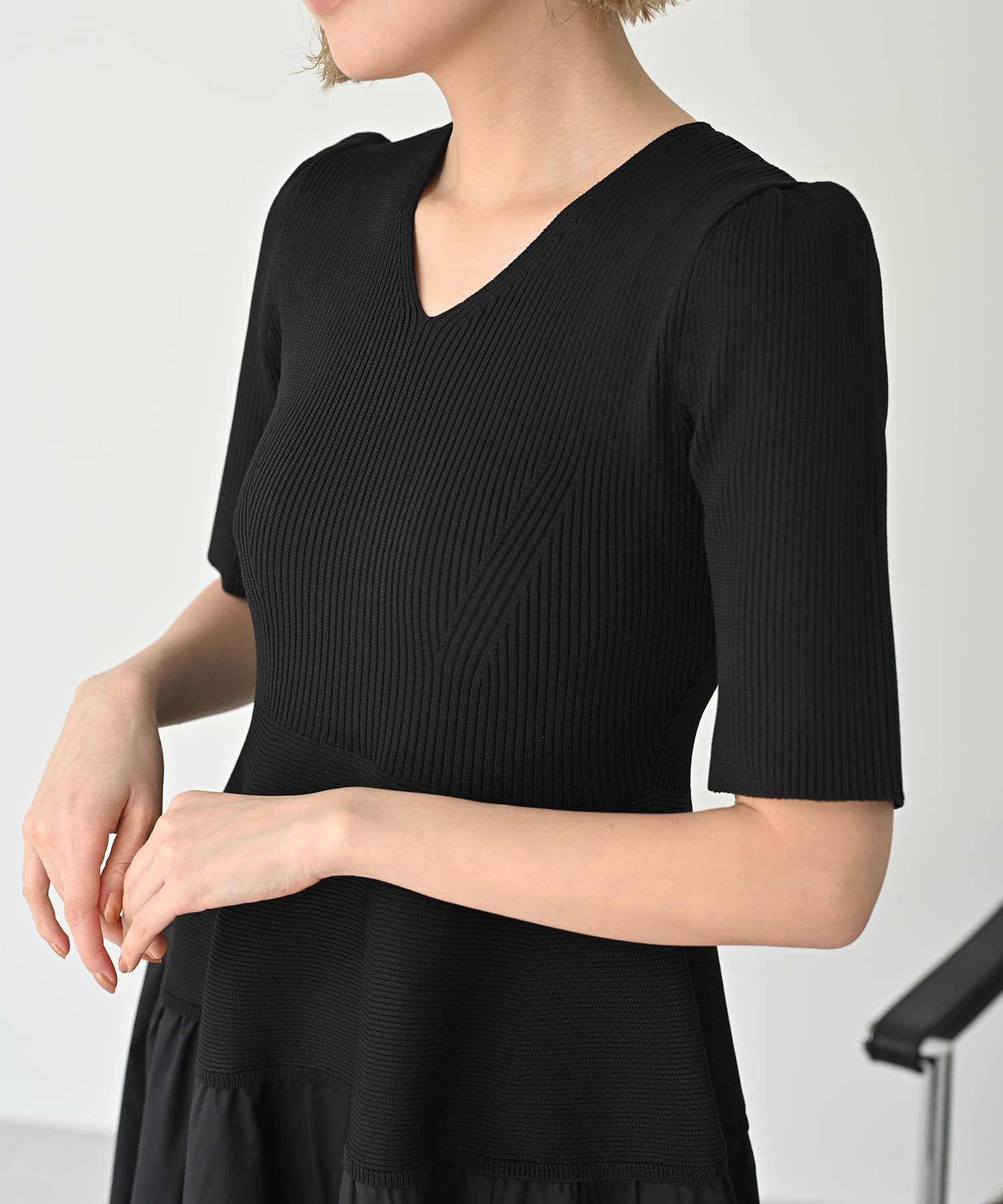 【Secretsale】V-neck knit dress