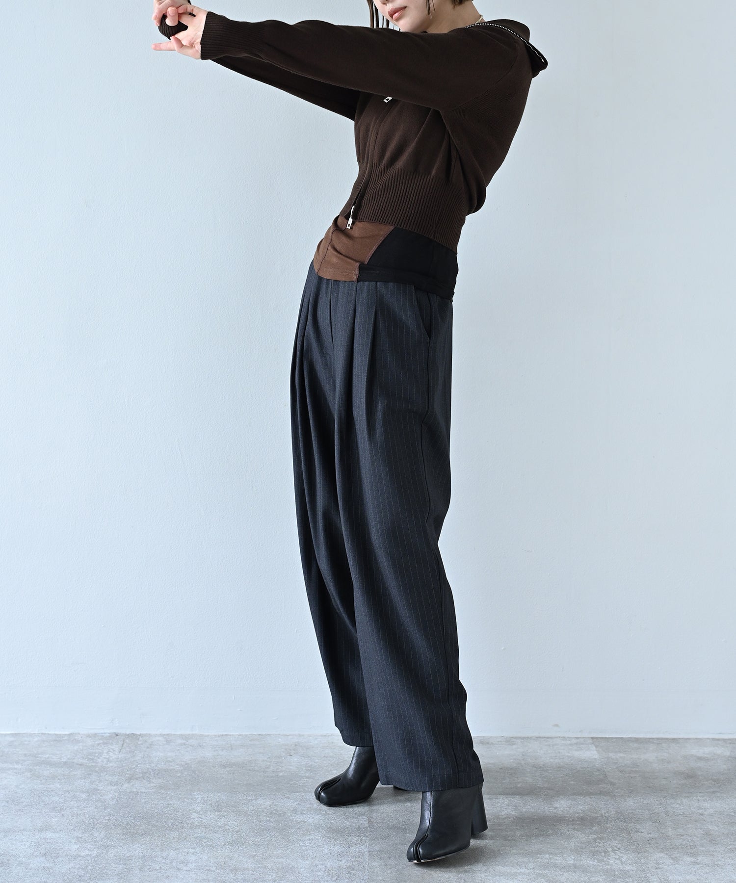 ブラウン　model：H167