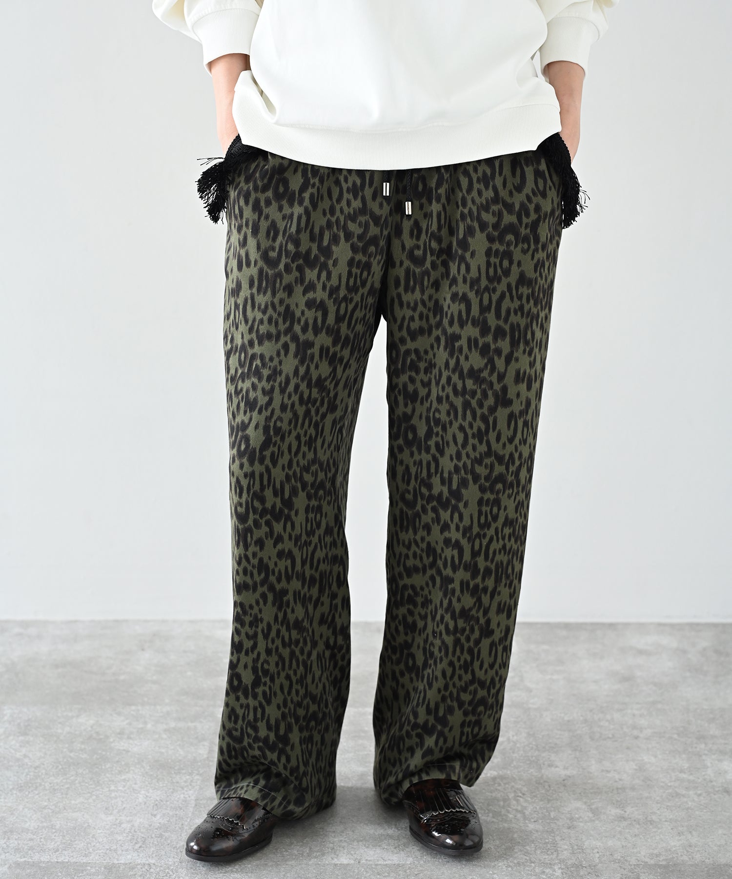 パンツ Leopard Bootcut Pants (KHAKI GRAY) パンツ Leopard Bootcut Pants (KHAKI GRAY) Z Supply Hunter