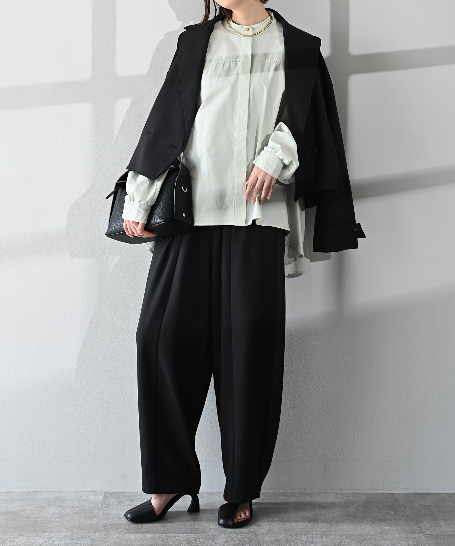 ブラック　model：H167