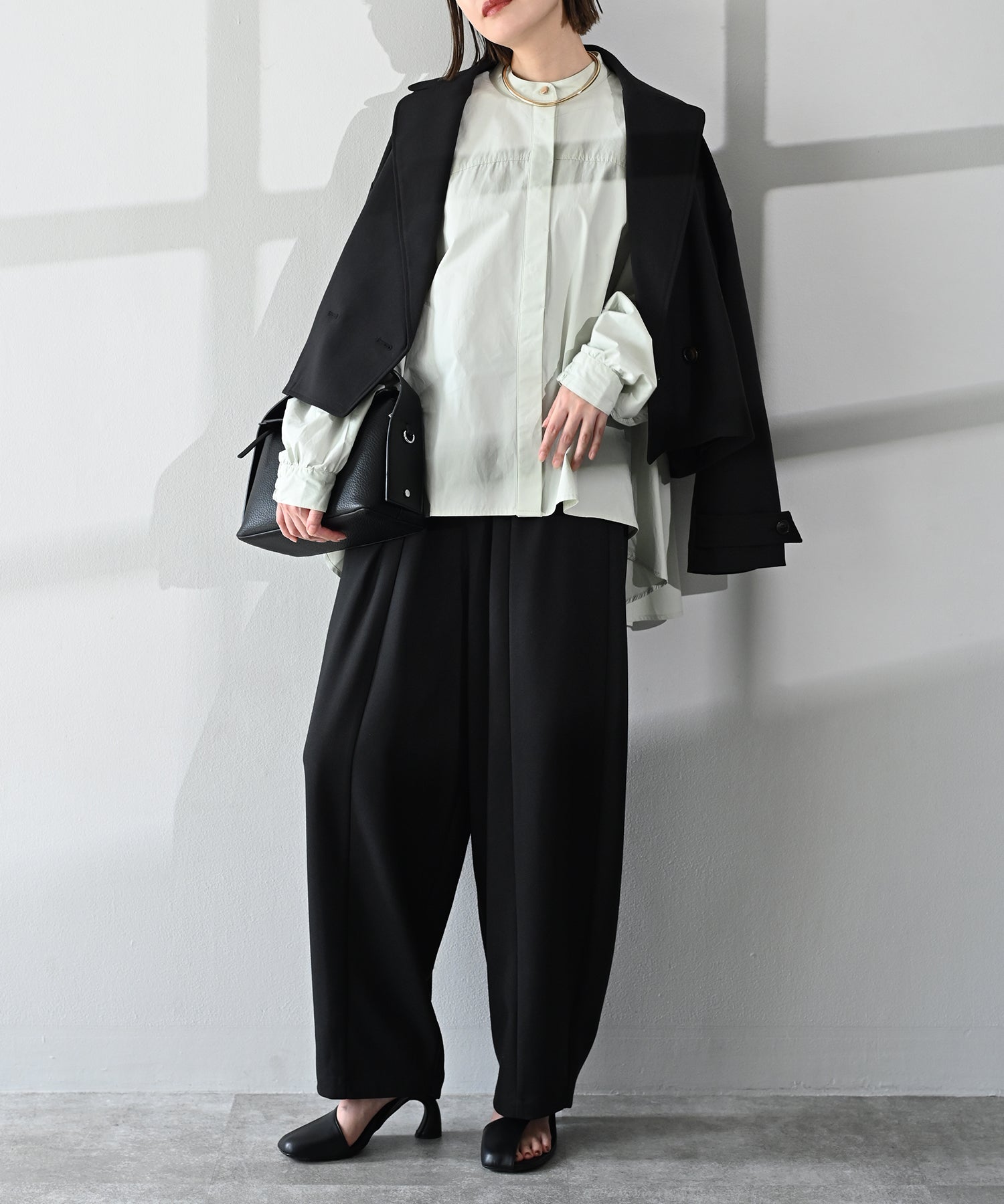 ブラック　model：H167