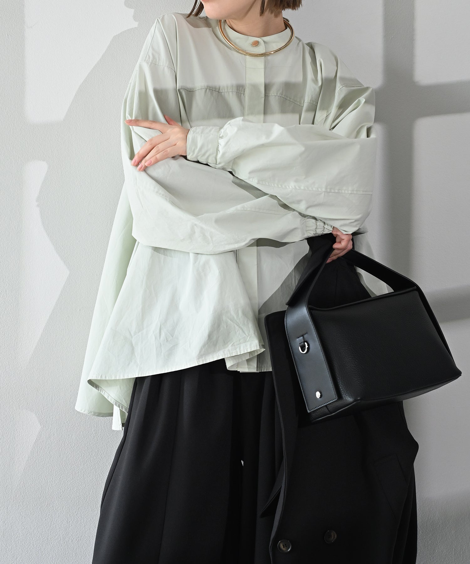 セージグリーン　model：H167