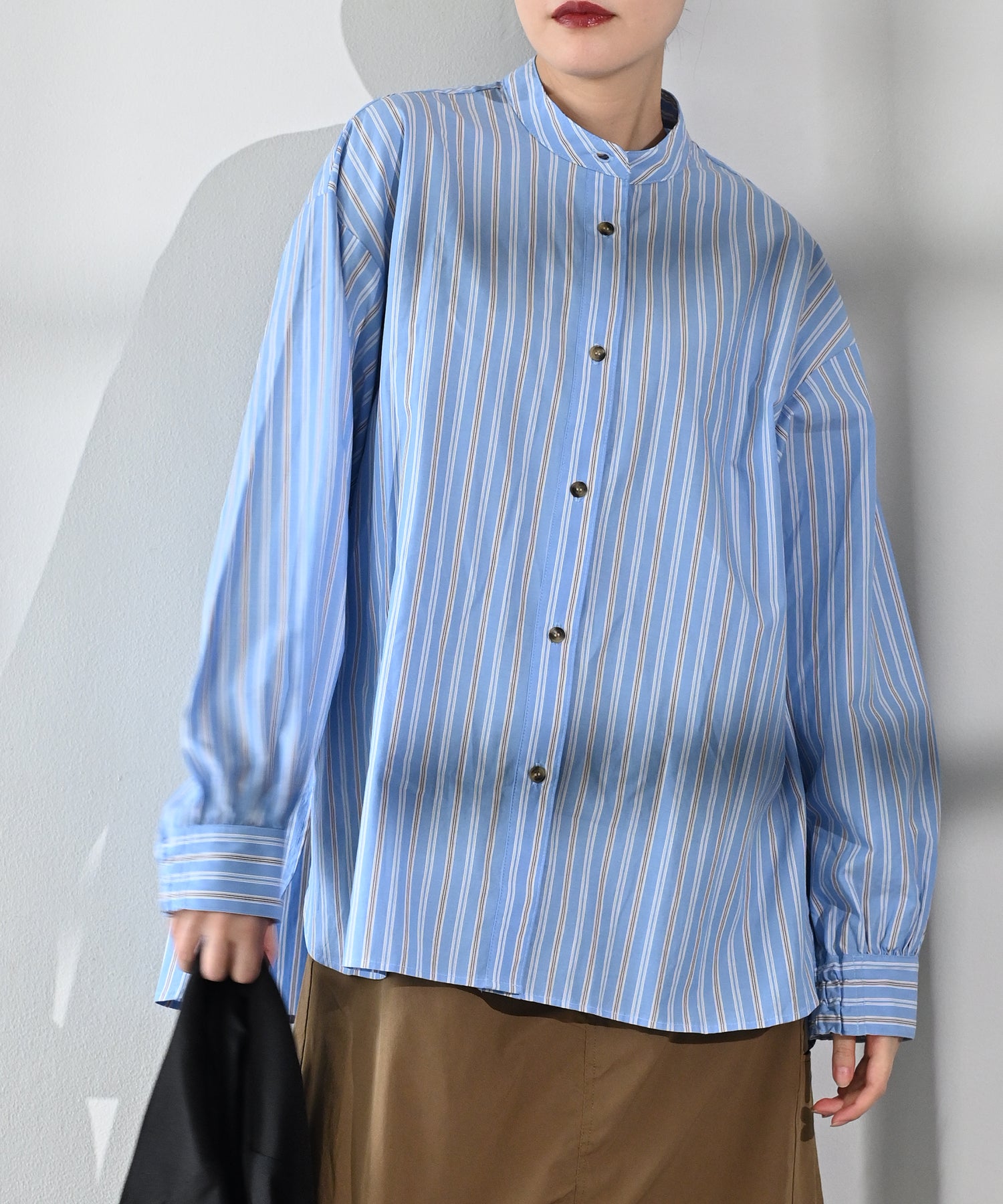 Calm Stripe Stand Collar Blouse