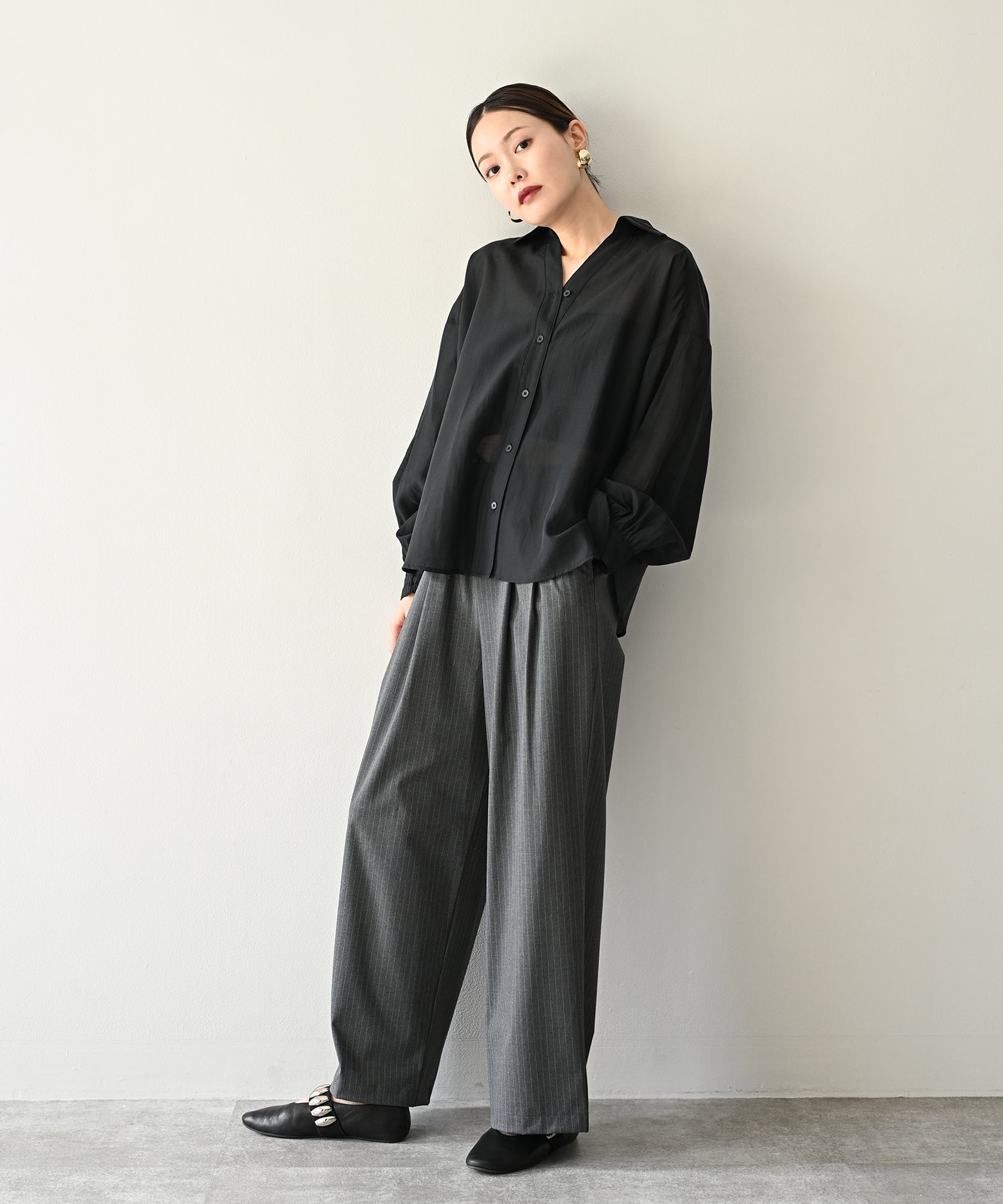 ブラック　model：H167