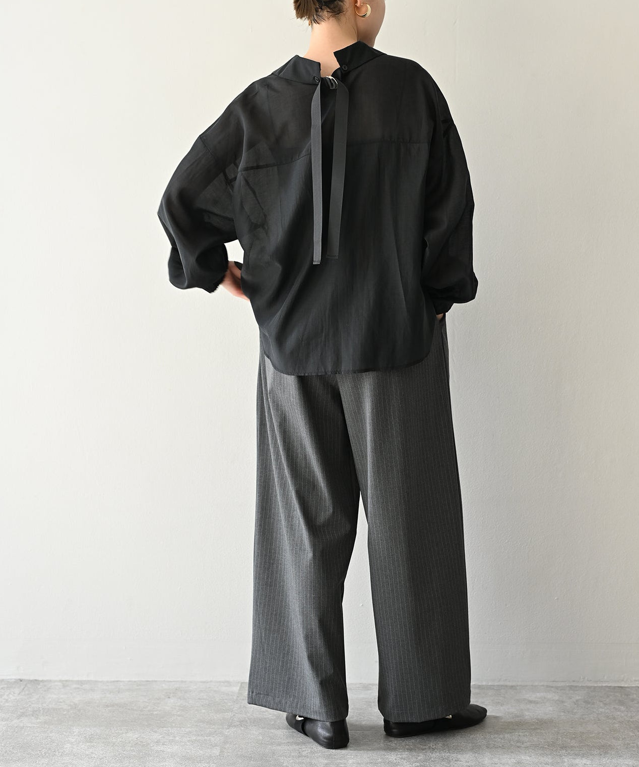 ブラック　model：H167