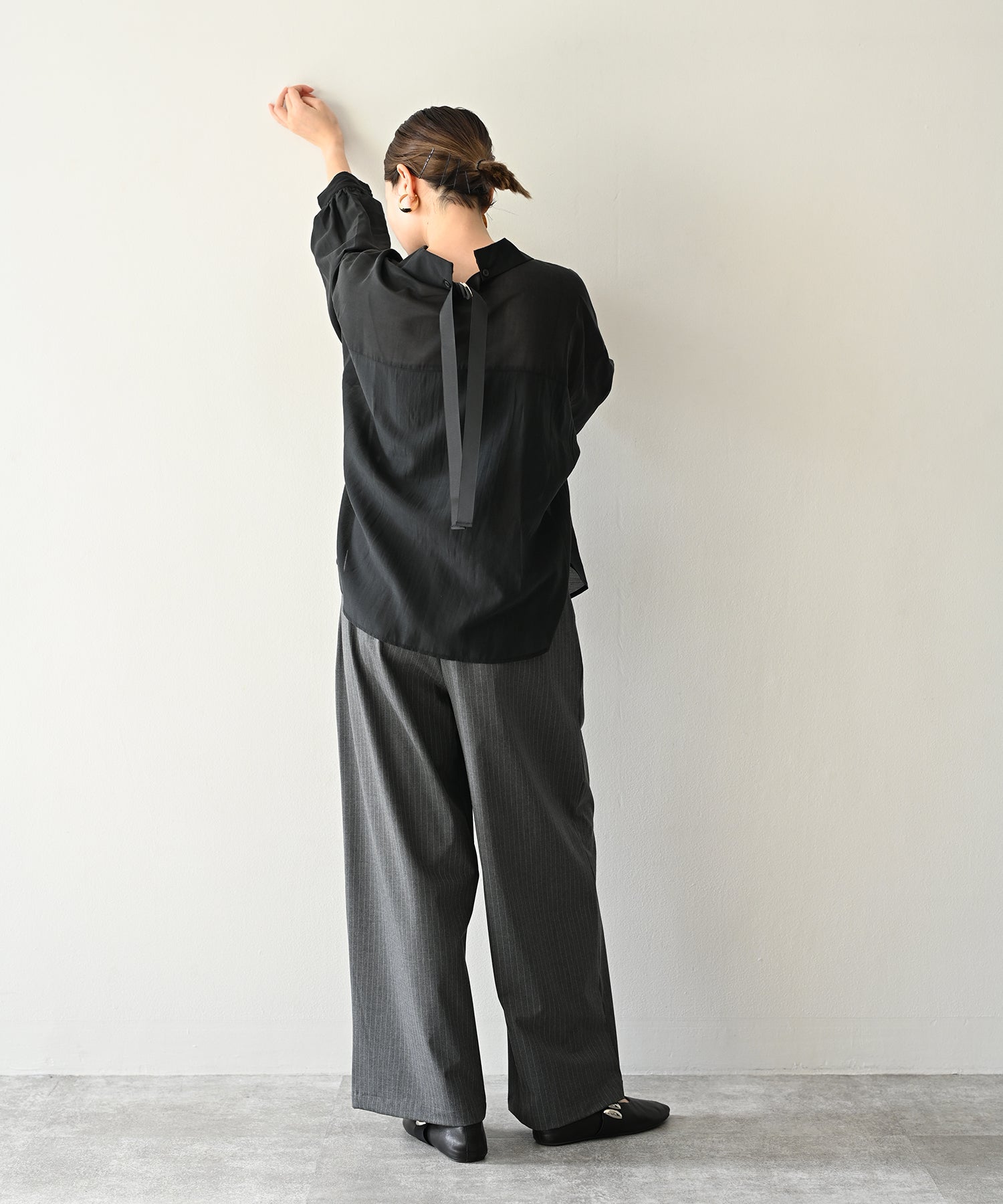 ブラック　model：H167