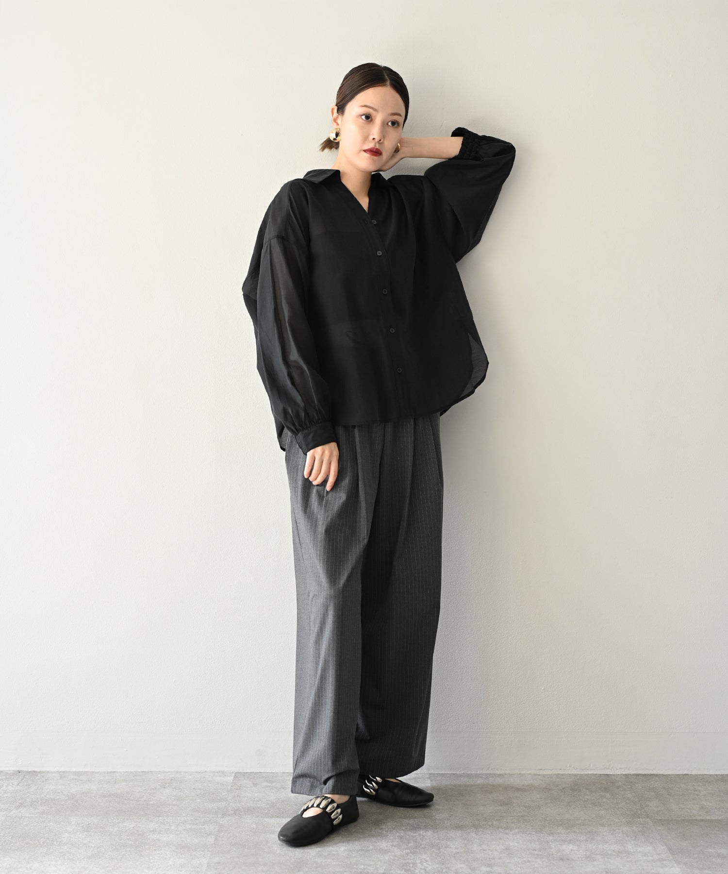 ブラック　model：H167