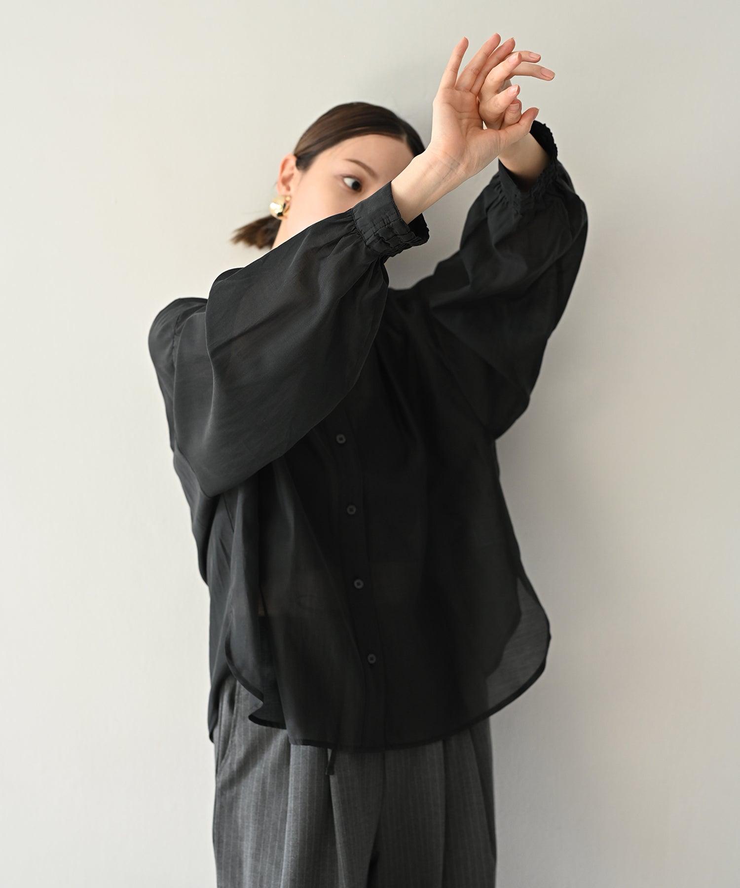 ブラック　model：H167