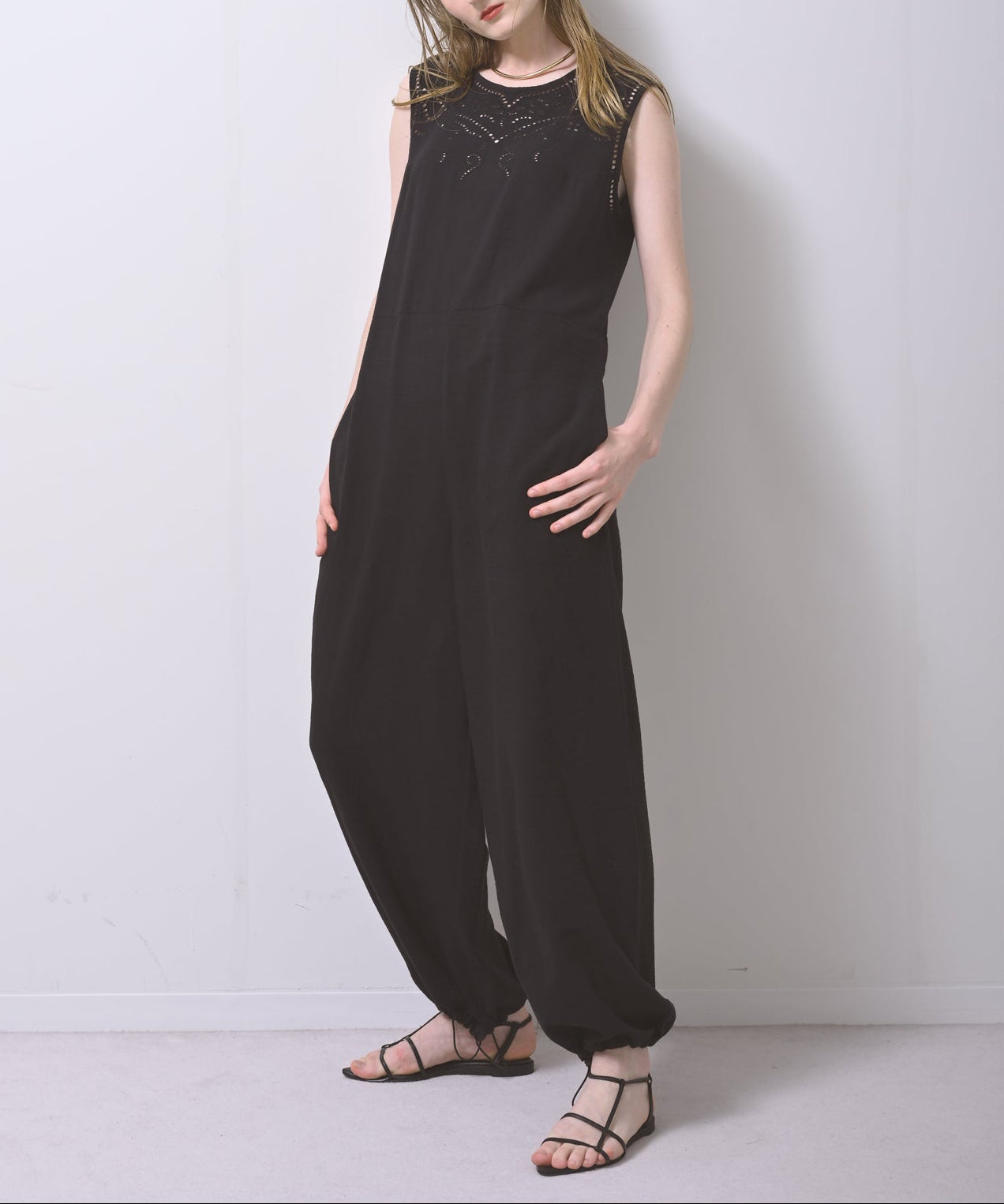 ブラック　model：H170