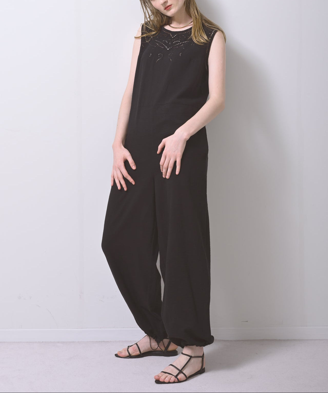 ブラック　model：H170