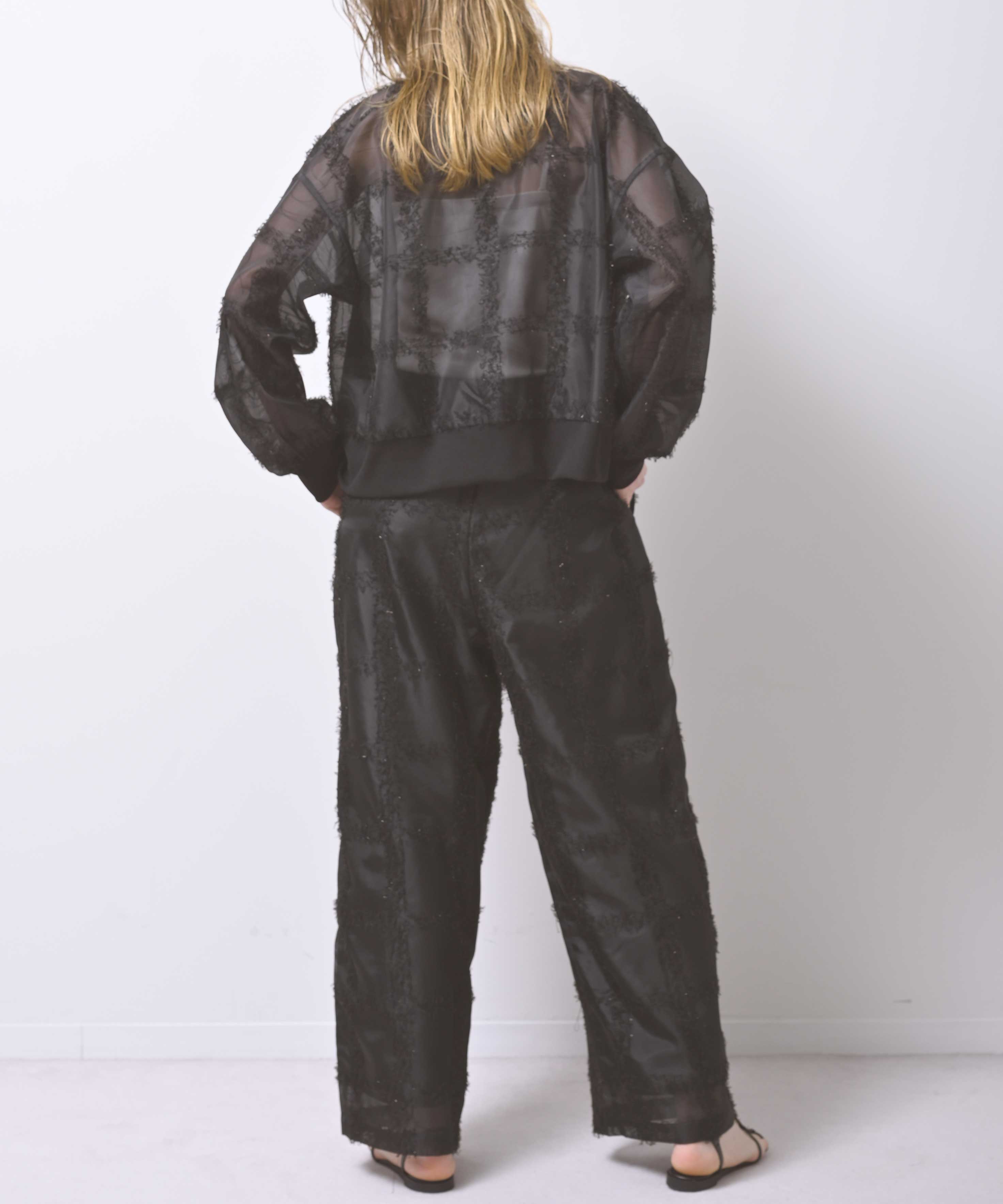 ブラック　model：H170