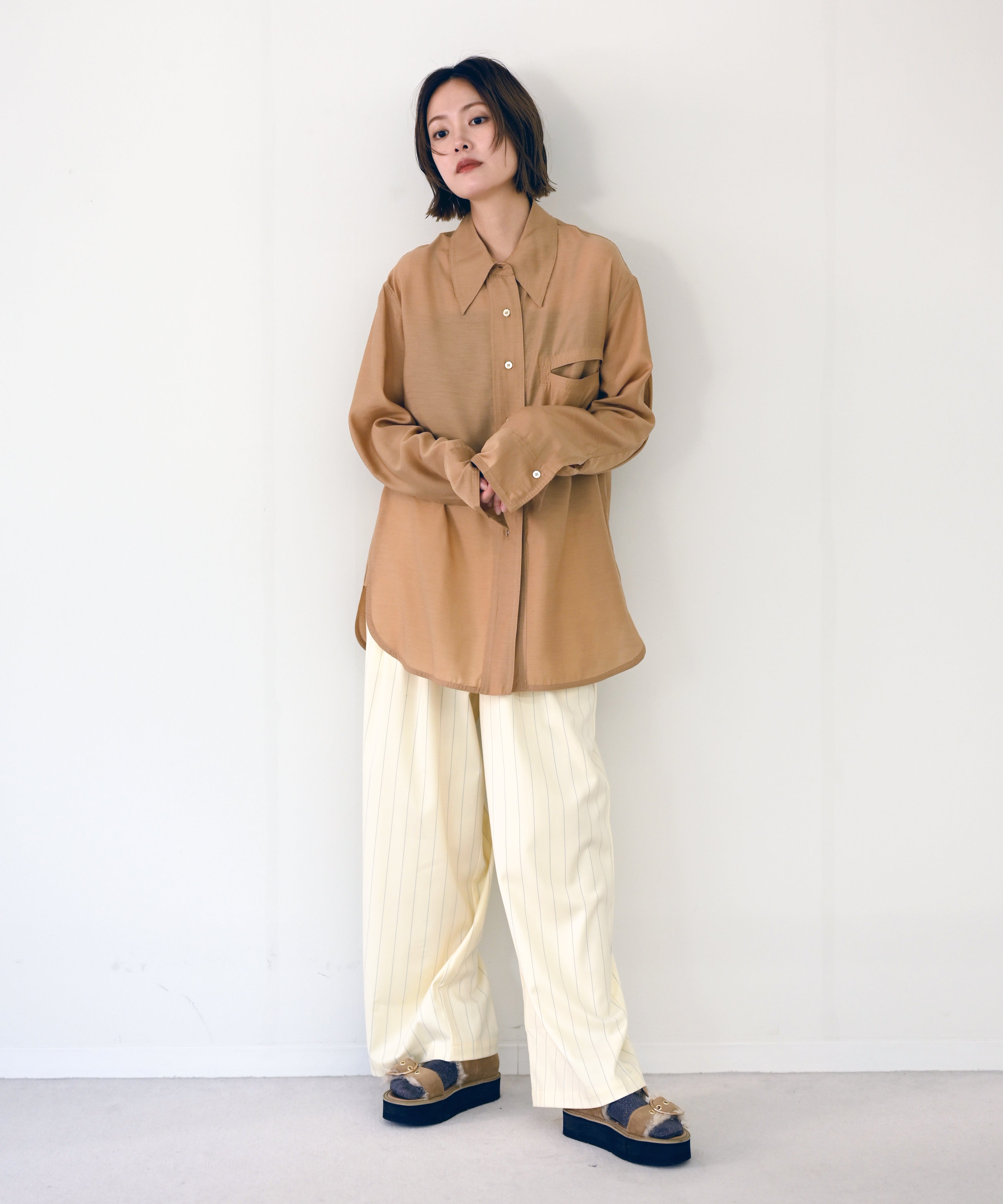 オフホワイト　model：H167