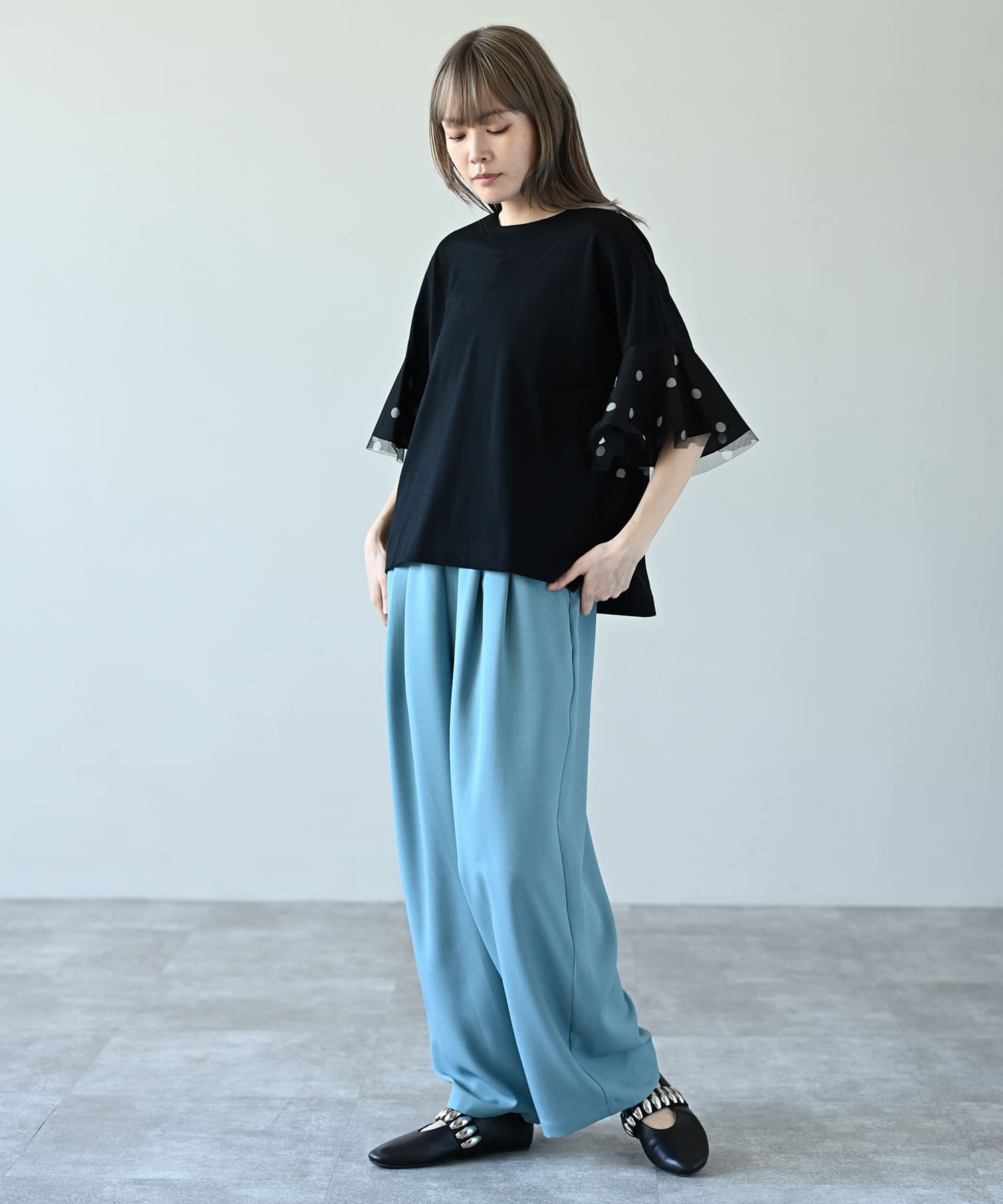 ブラック　model：H167
