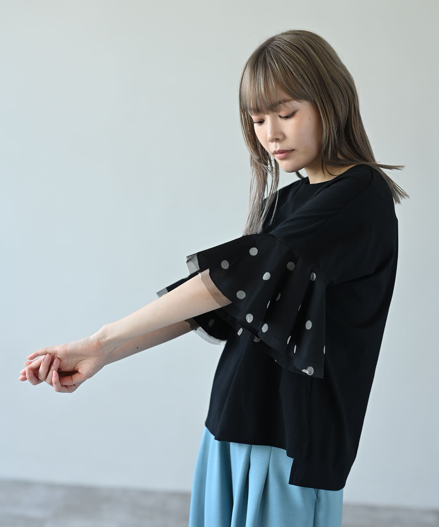 ブラック　model：H167
