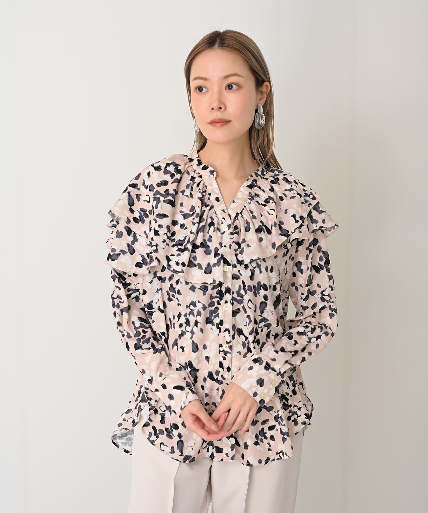 【Timesale】アシンメトリーフリルプリントブラウス