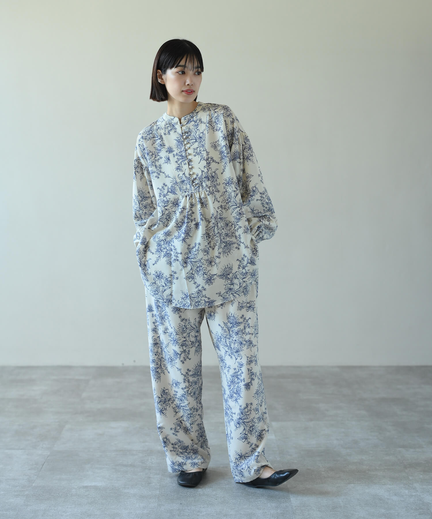 KANEKO ISAO カネコイサオ 花束 プリント の 素敵 な スカート