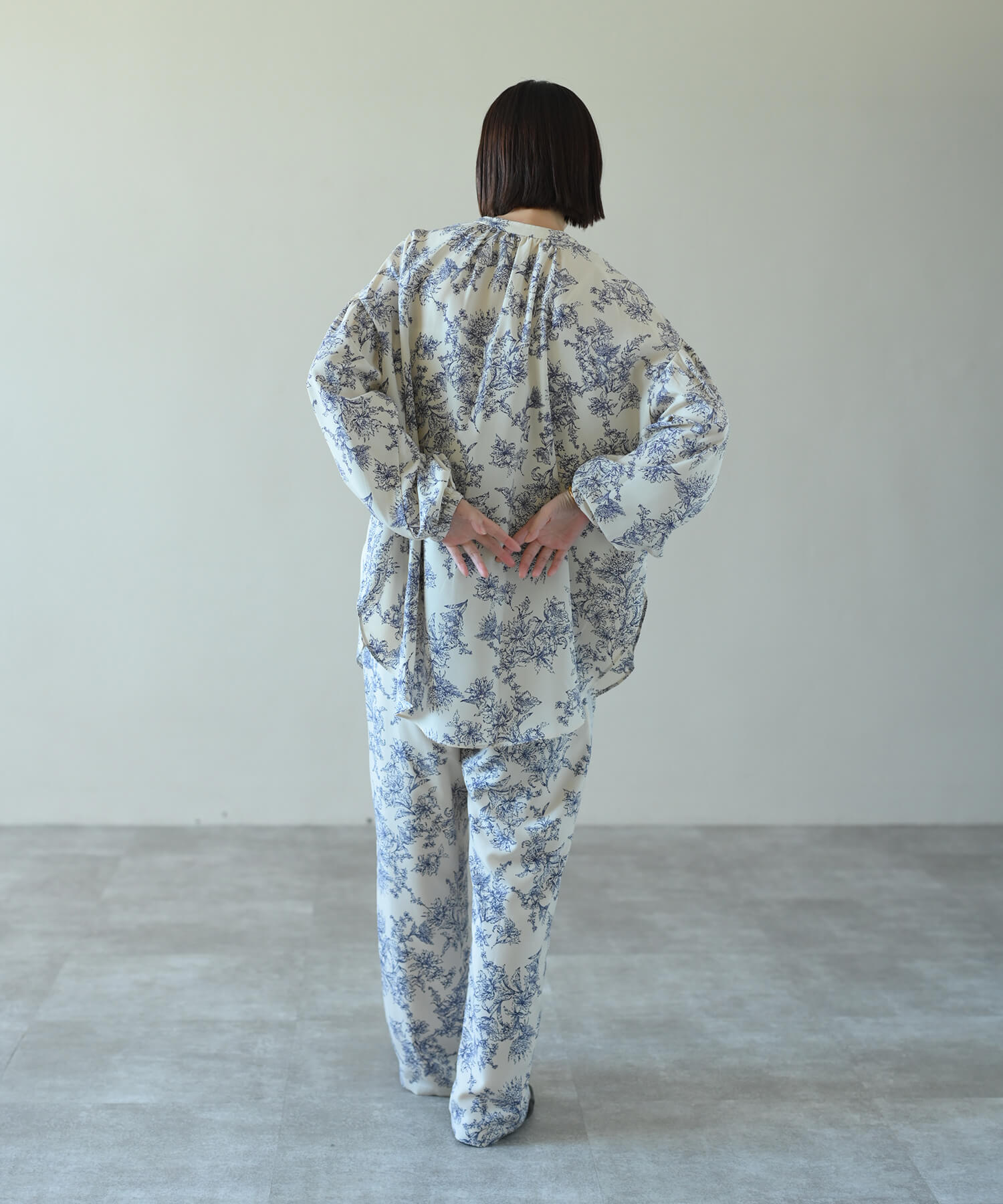 【Timesale】花柄サイドパイピングラインストレートパンツ