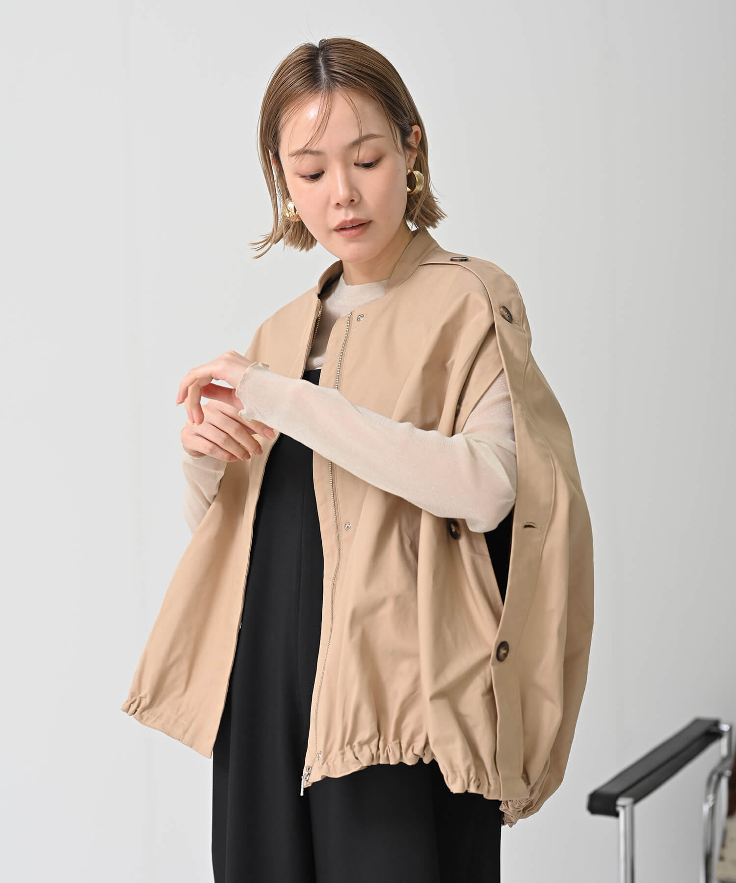 ベージュ　model：H167