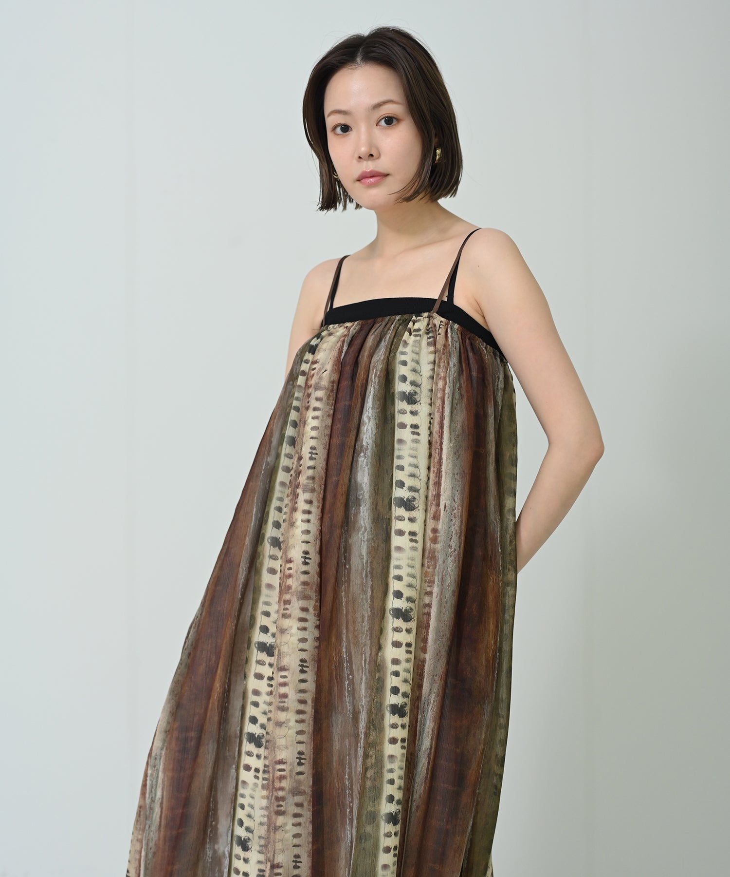 アート柄シアーキャミワンピース