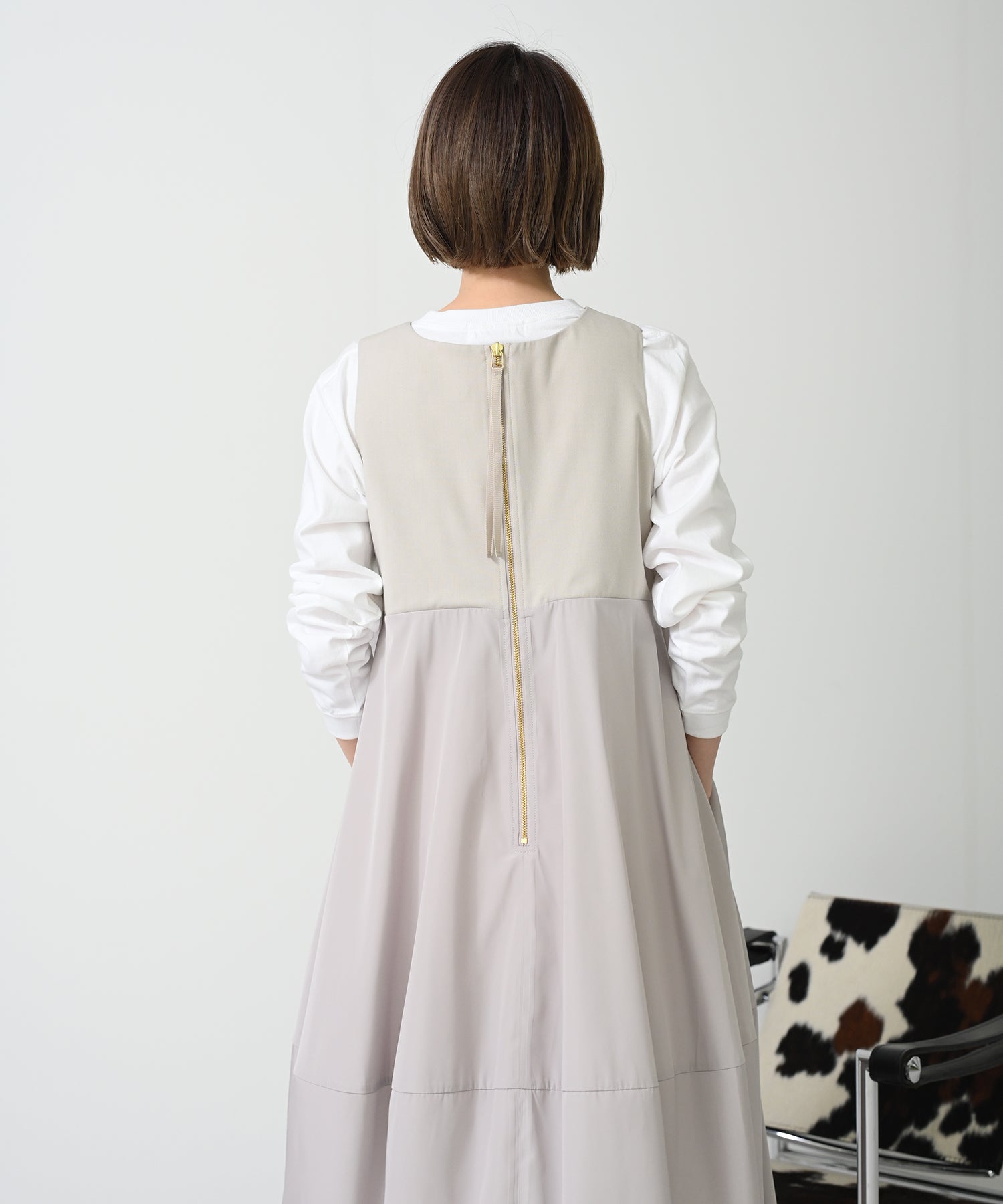 グレージュ　model：H167