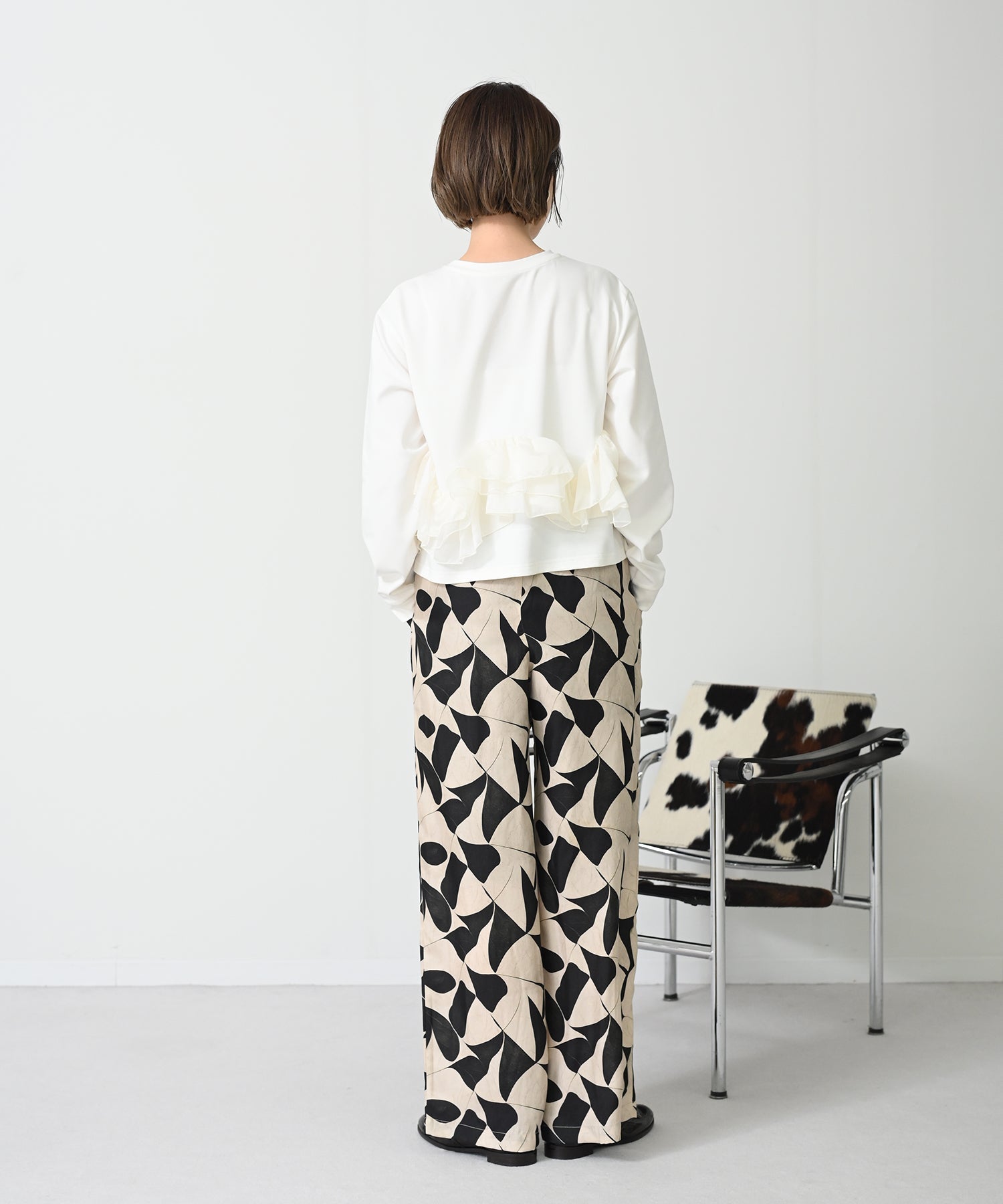 オフホワイト　model ：H167