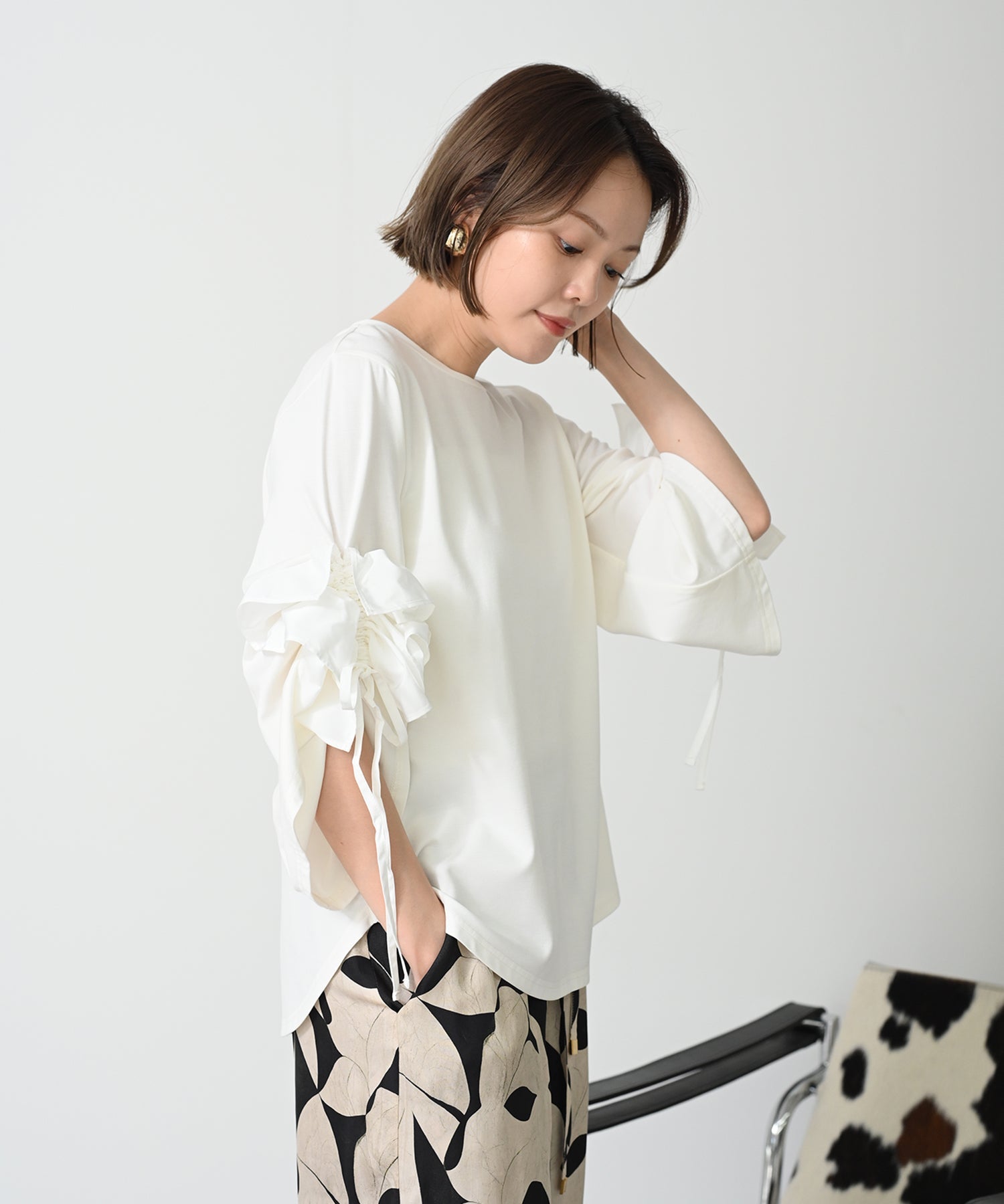 オフホワイト　model ：H167