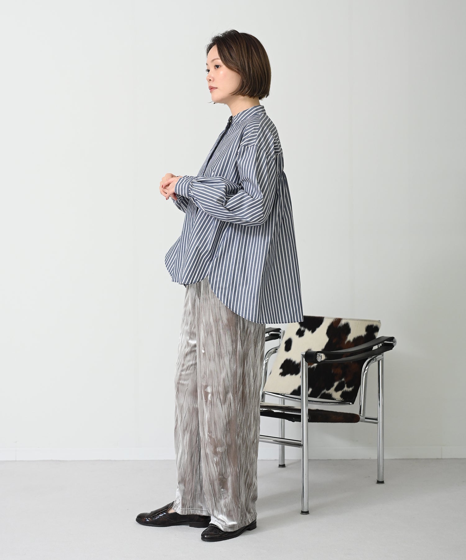 グレージュ　model：H167