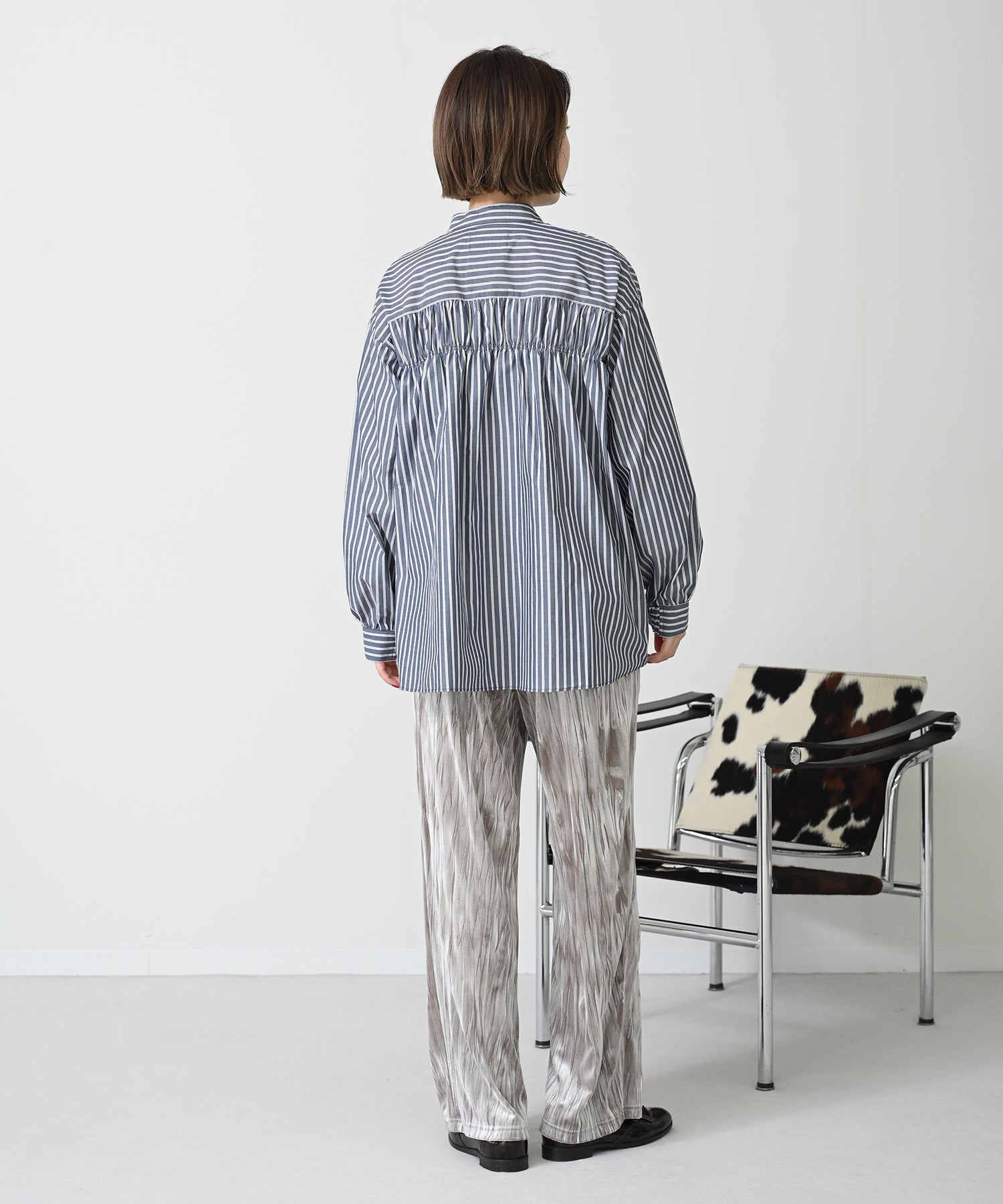 グレージュ　model：H167