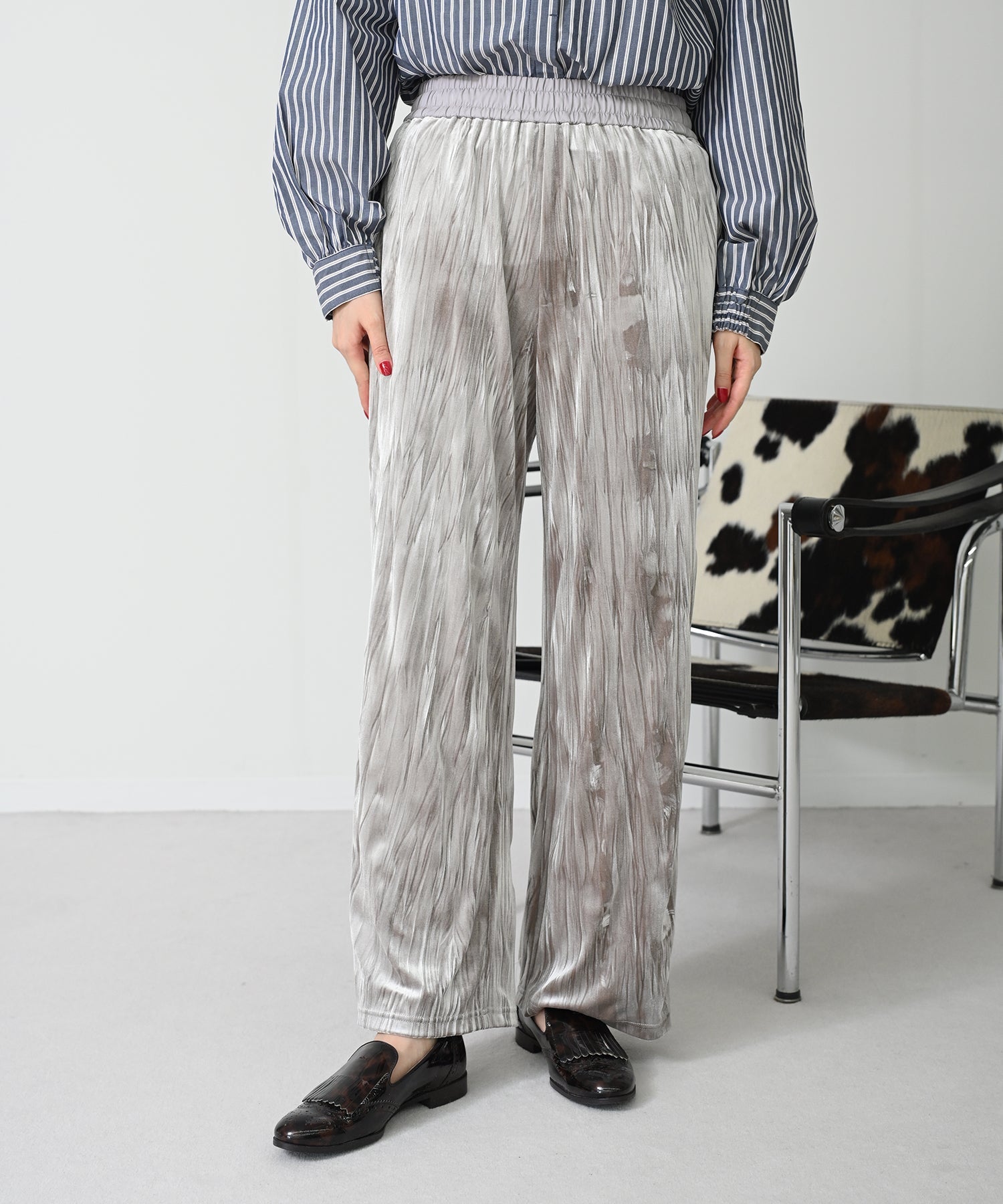 グレージュ　model：H167